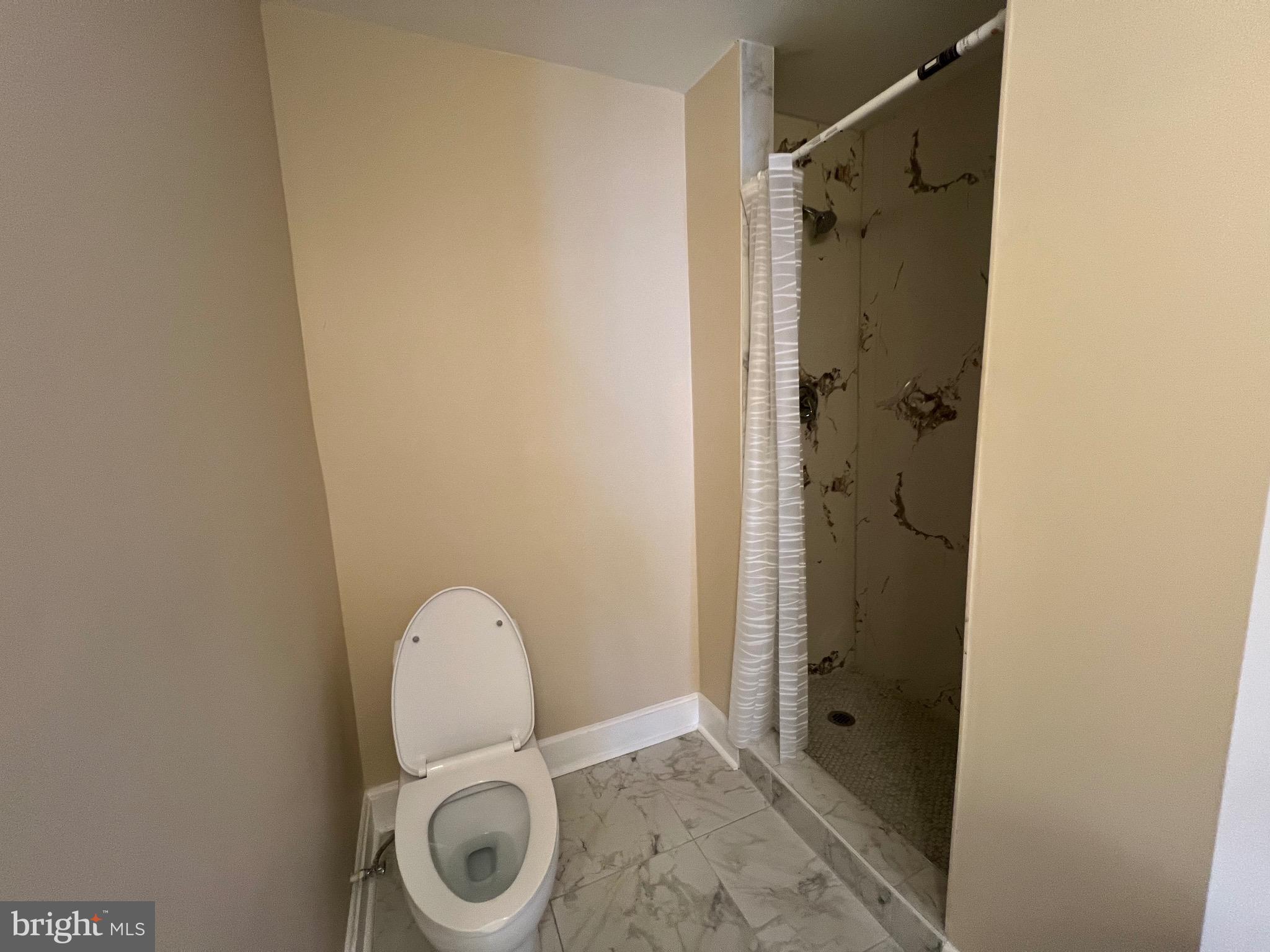 DOWNTOWN FREDERICKSBURG - Residential Lease