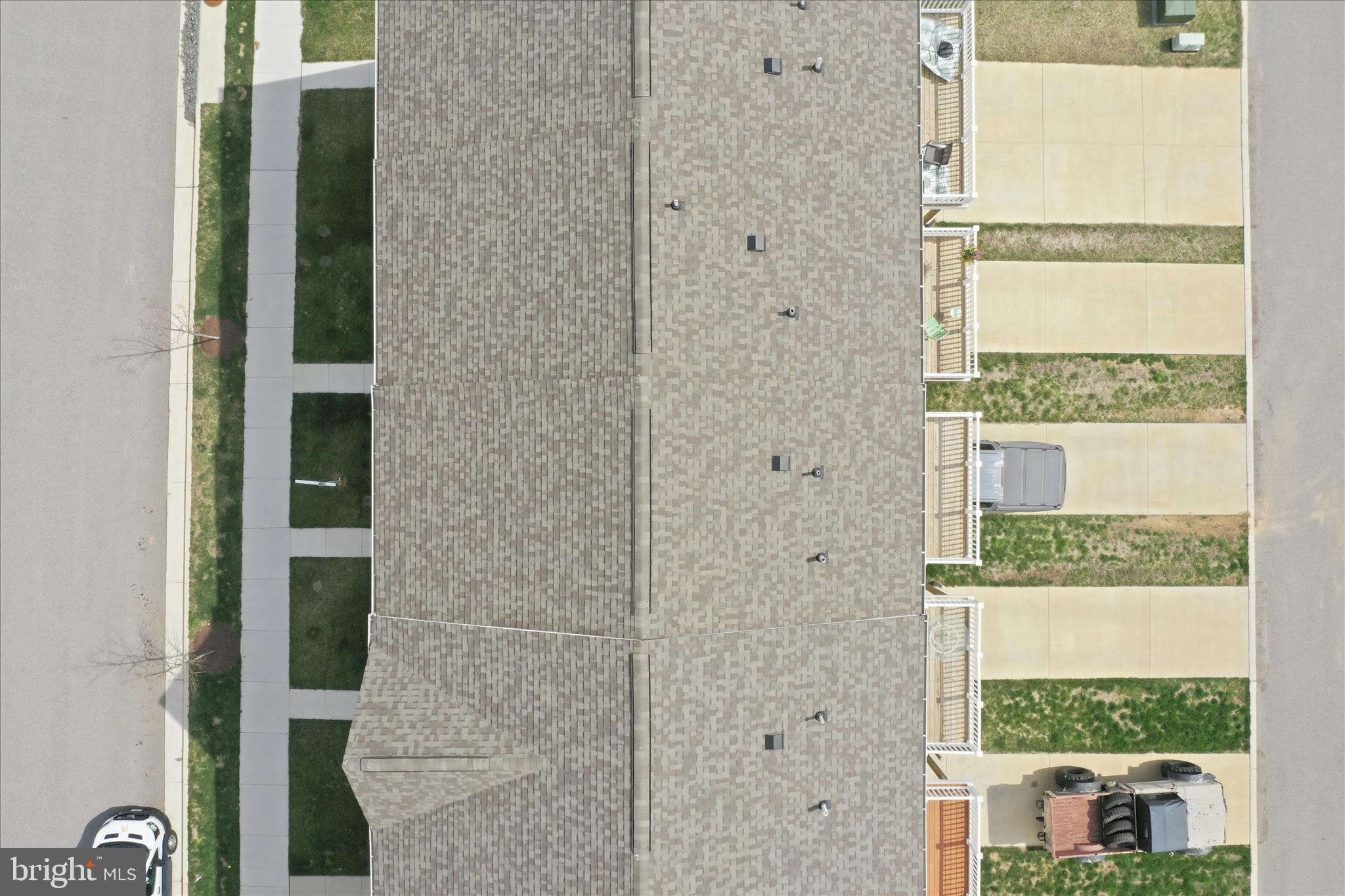 PRESIDENTS POINTE - Residential