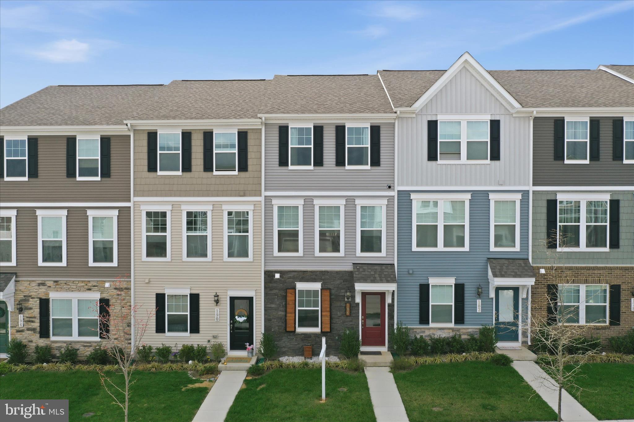 PRESIDENTS POINTE - Residential