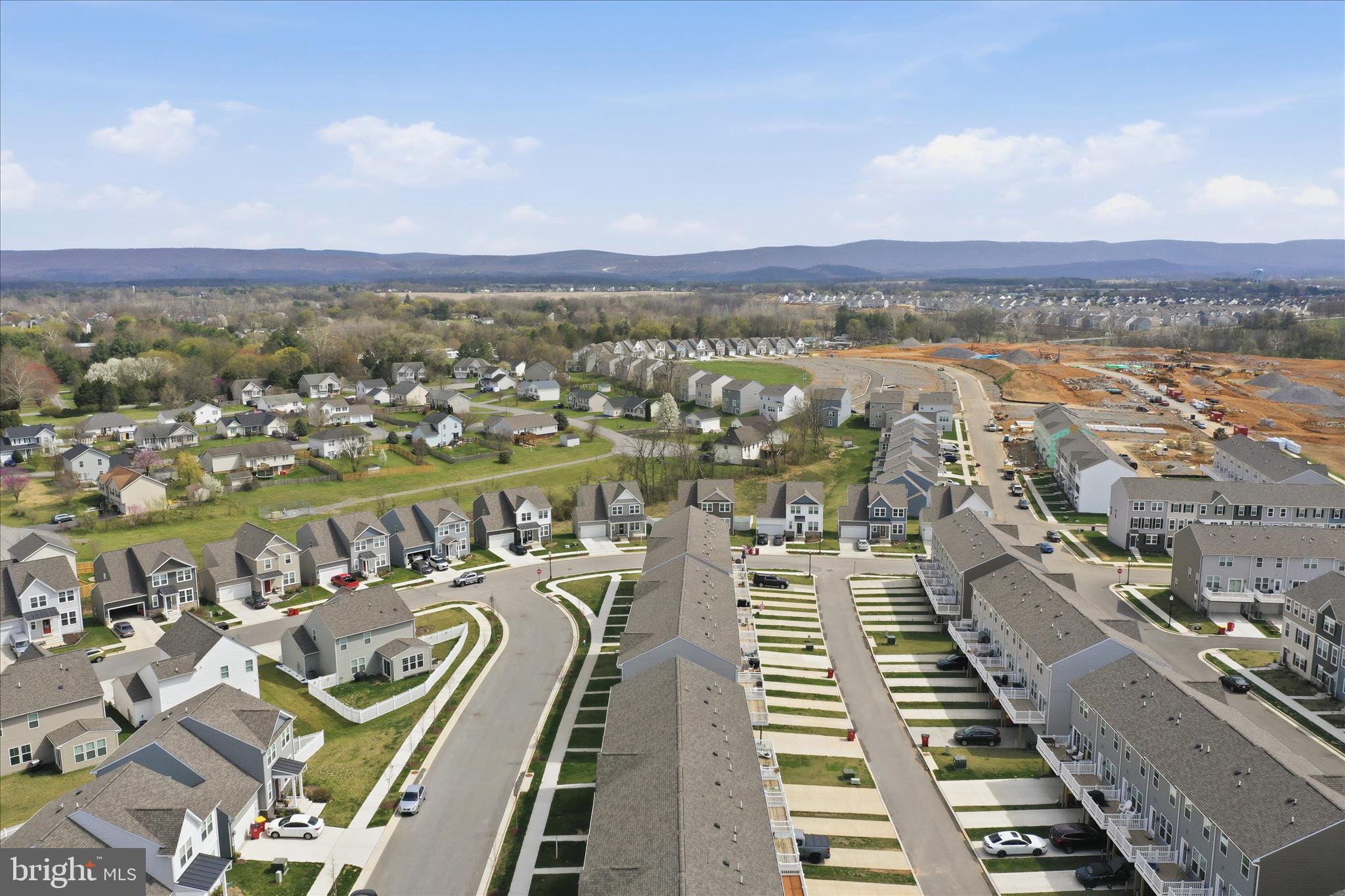 PRESIDENTS POINTE - Residential