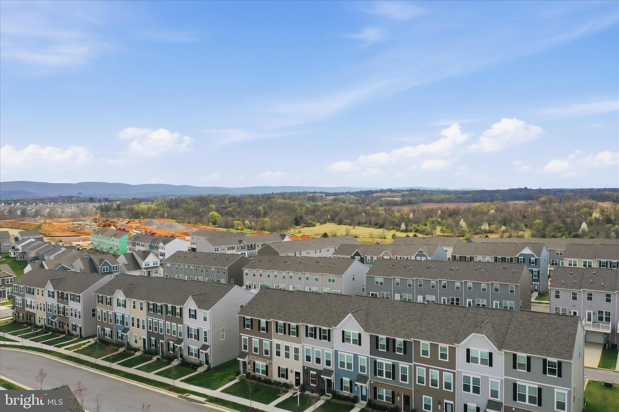 PRESIDENTS POINTE - Residential