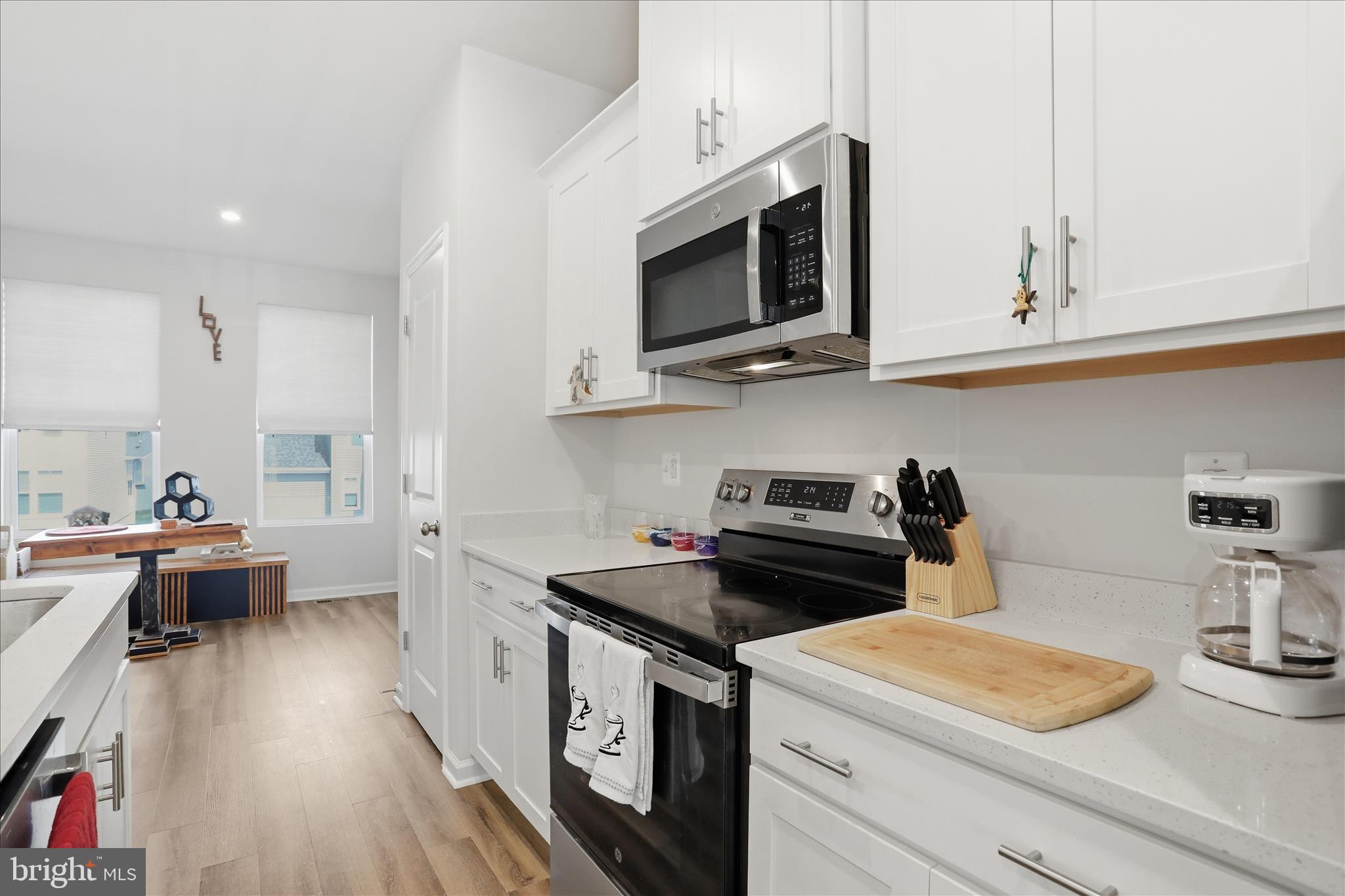 PRESIDENTS POINTE - Residential