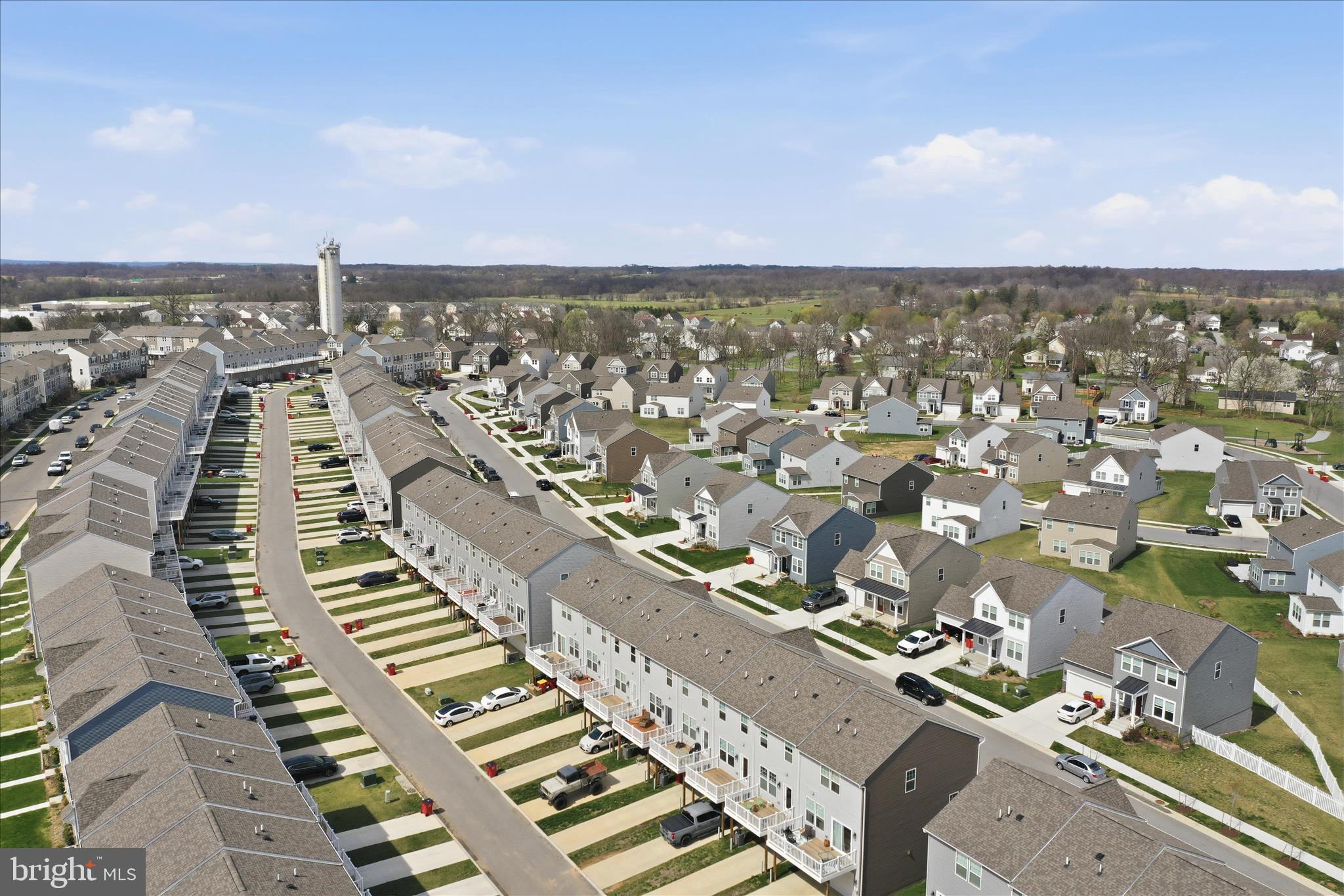 PRESIDENTS POINTE - Residential