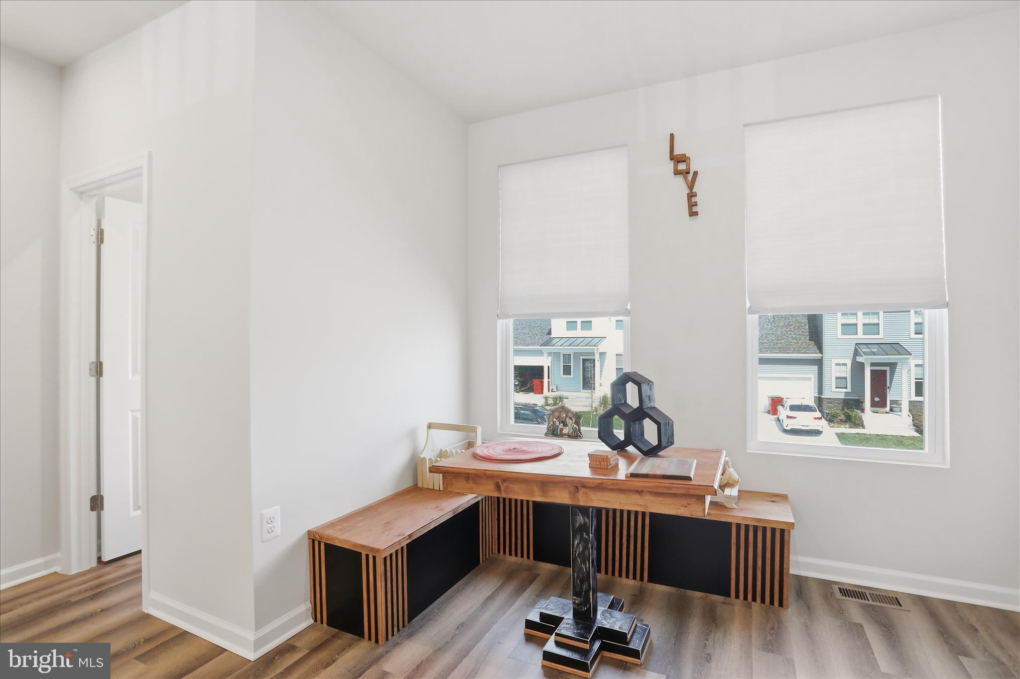 PRESIDENTS POINTE - Residential