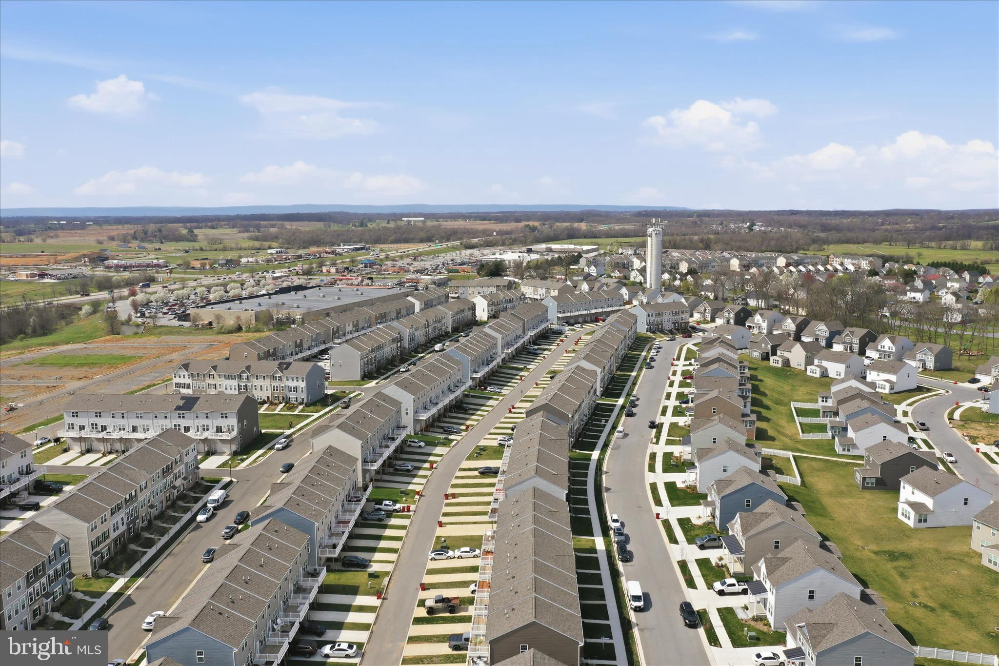 PRESIDENTS POINTE - Residential