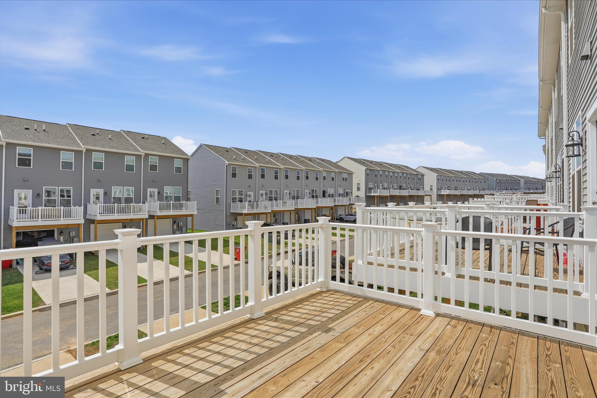 PRESIDENTS POINTE - Residential