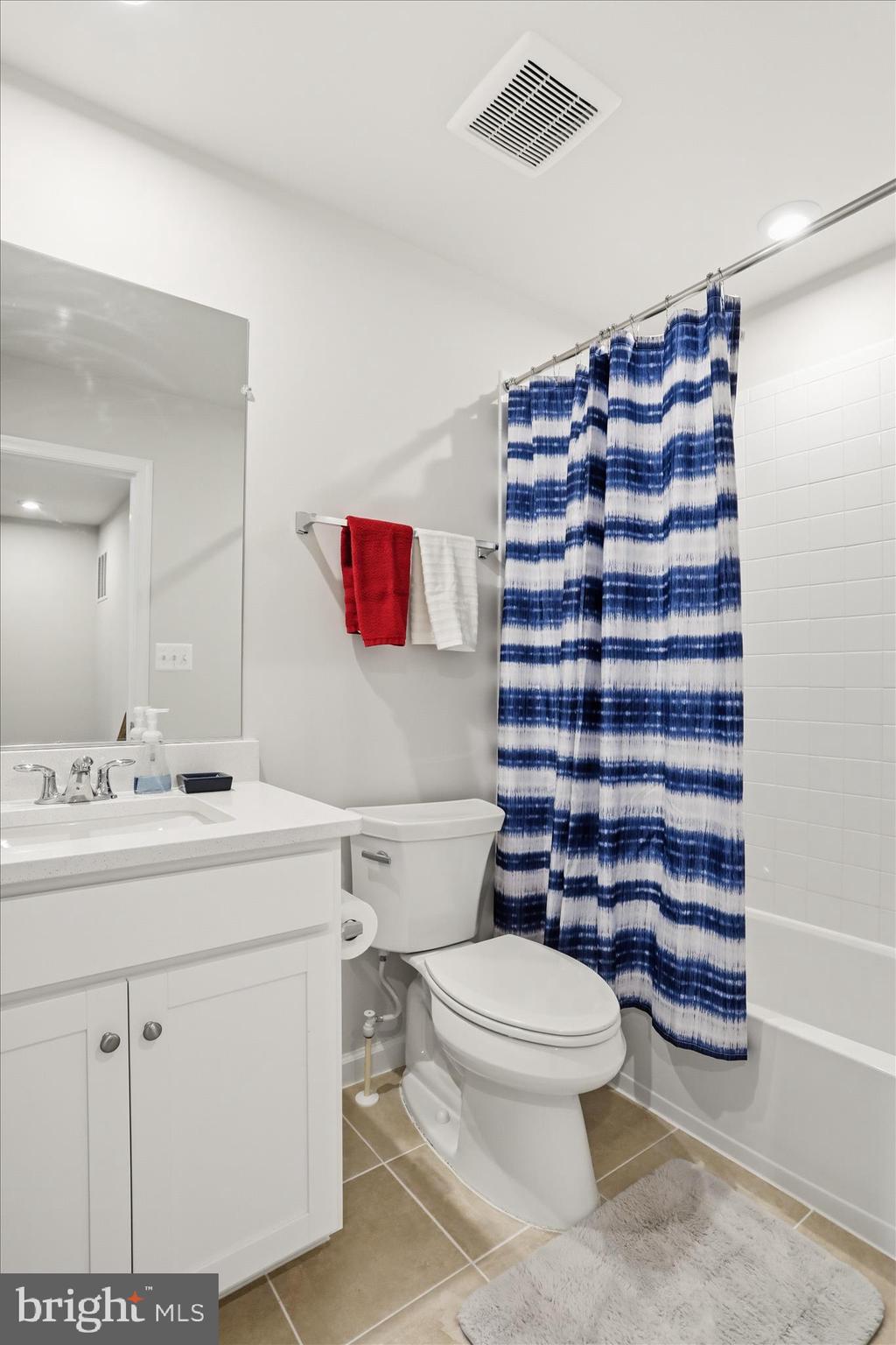 PRESIDENTS POINTE - Residential