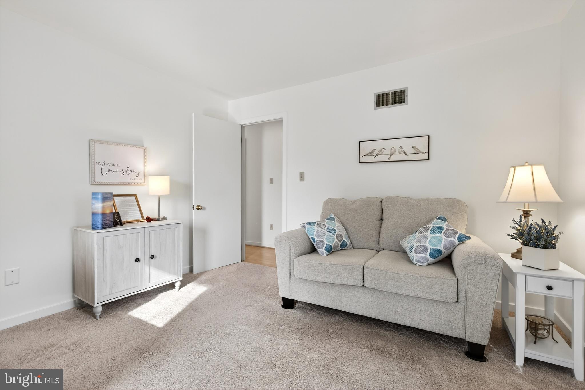 CHATELAINE - Residential