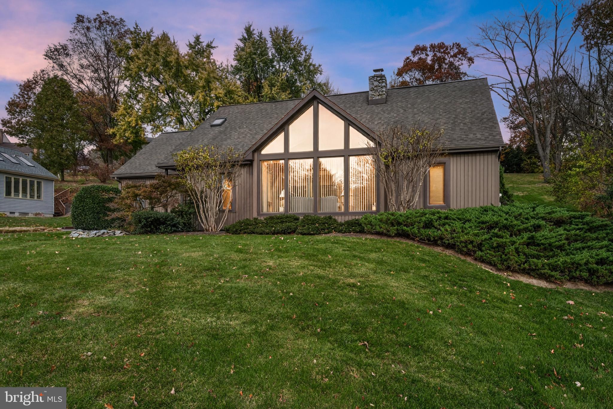 1049 SIGNAL HILL LANE LANE