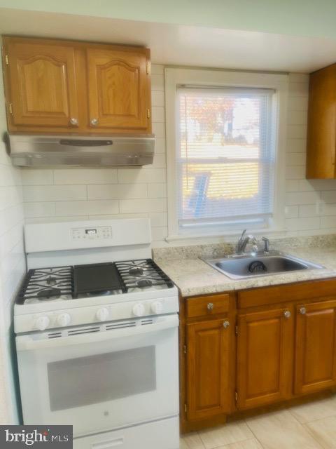 LANDOVER HILLS - Residential