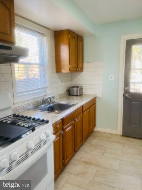 LANDOVER HILLS - Residential