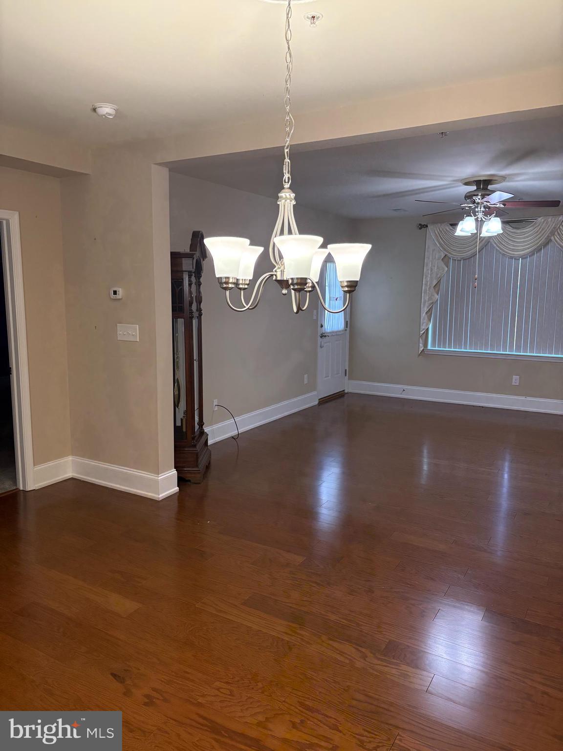 THE ENCLAVE - Residential