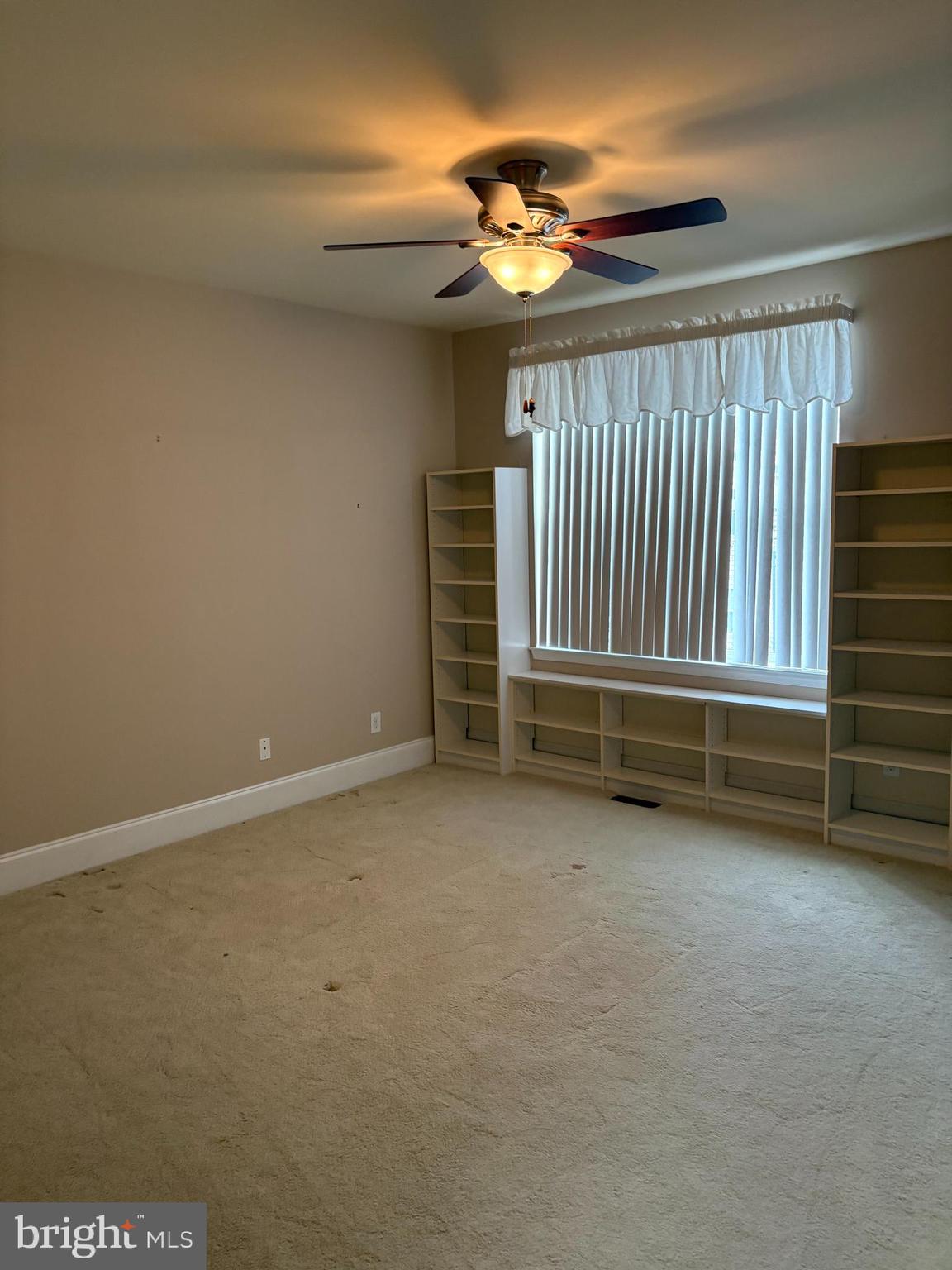 THE ENCLAVE - Residential