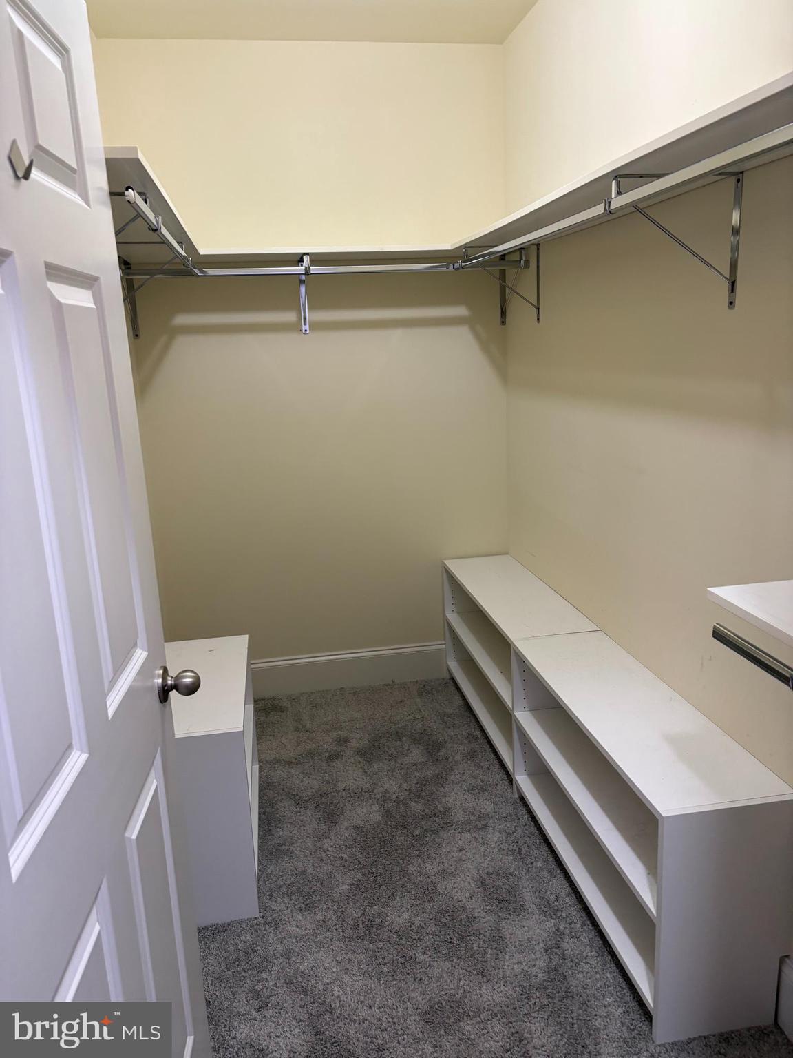 THE ENCLAVE - Residential