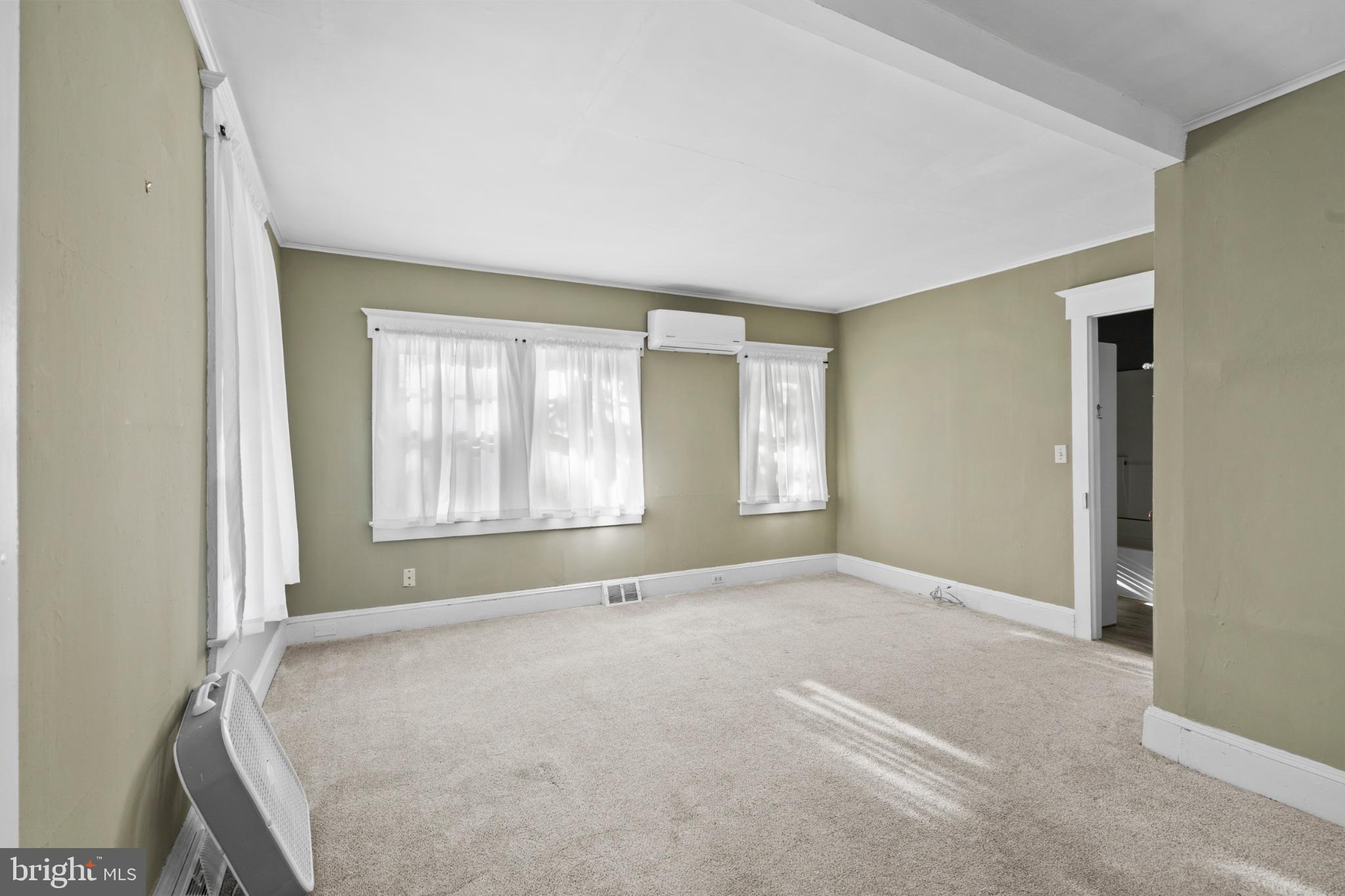 33 WILLIAMSON AVENUE
