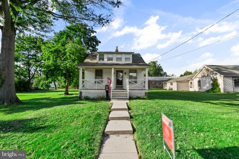Homes For Rent - 33 Williamson Avenue<br/> LEVITTOWN, PA 19054