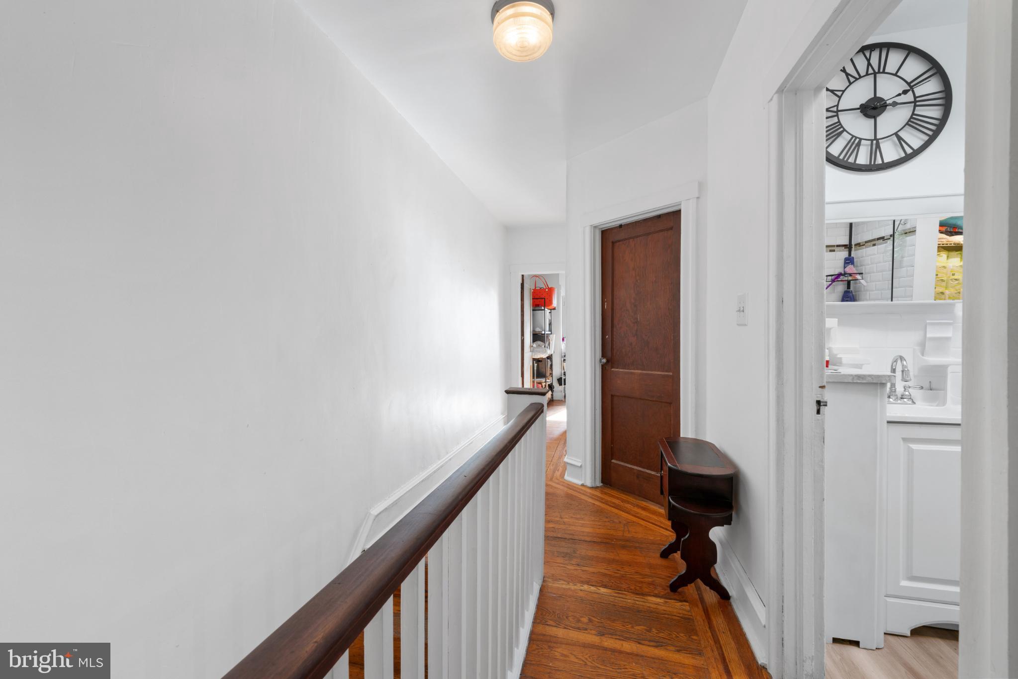 OXFORD CIRCLE - Residential