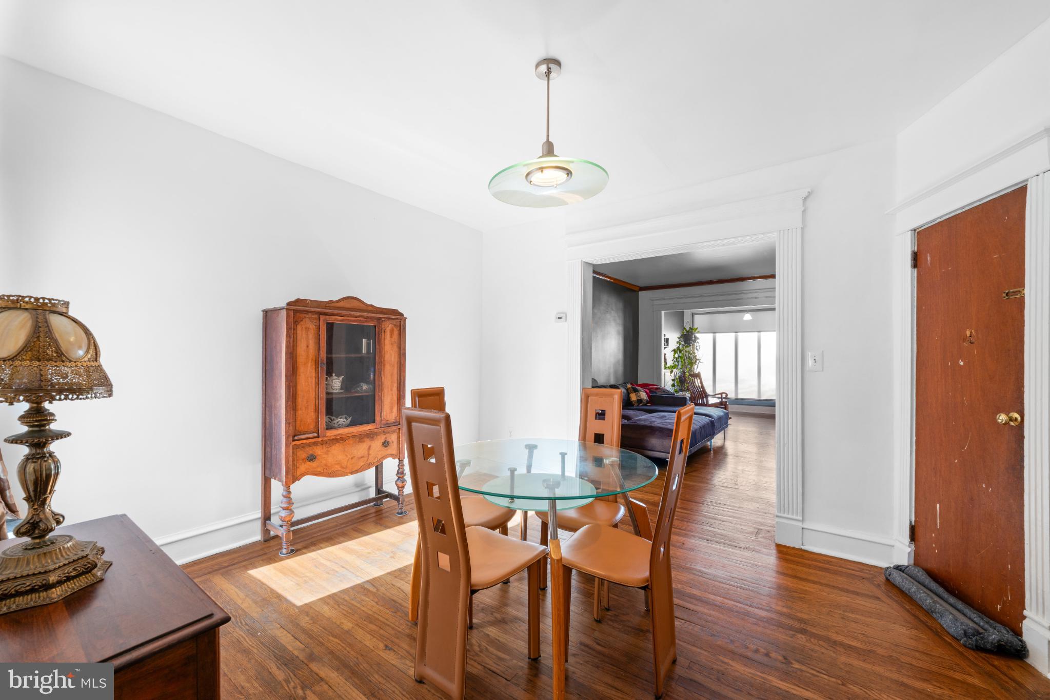 OXFORD CIRCLE - Residential