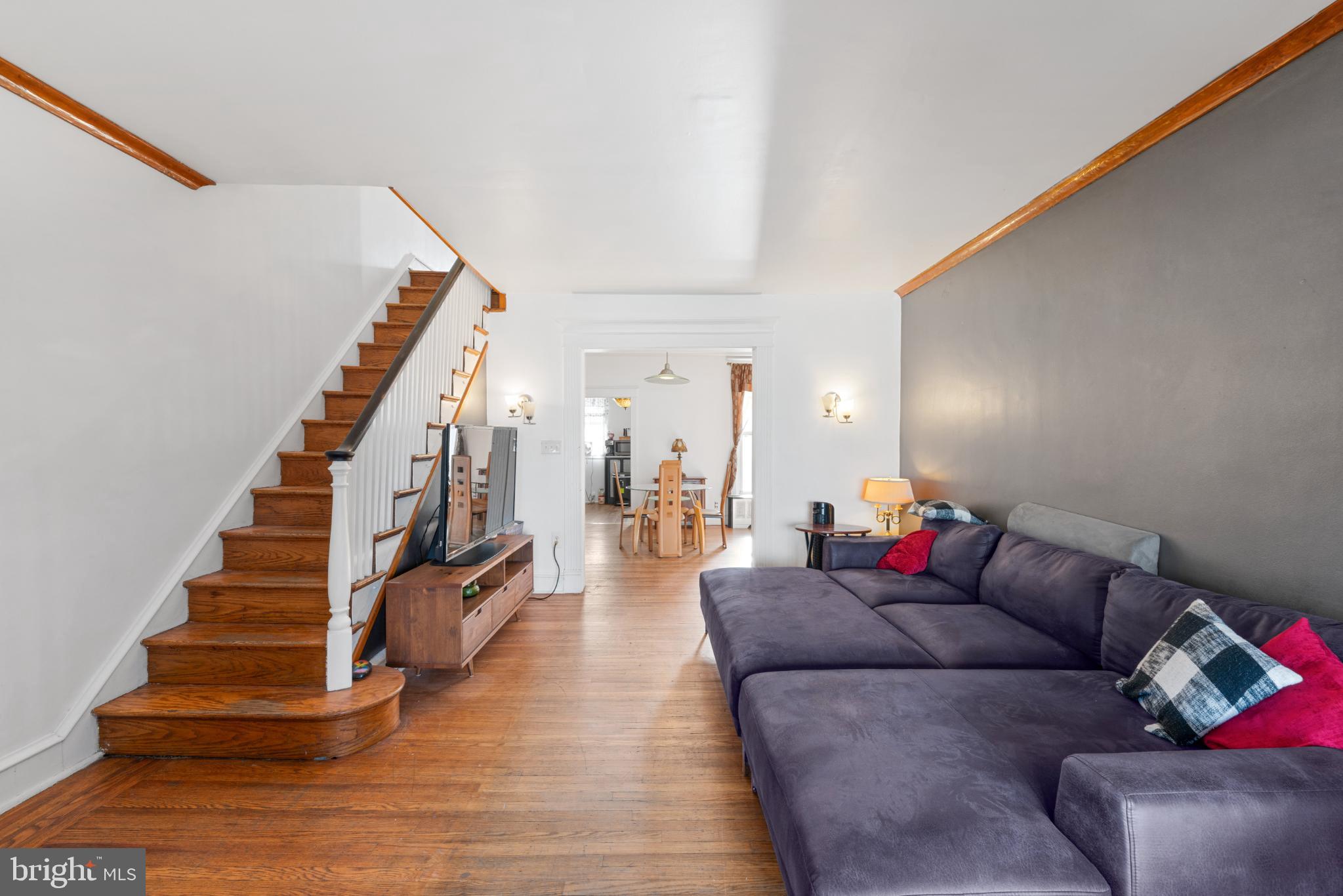 OXFORD CIRCLE - Residential