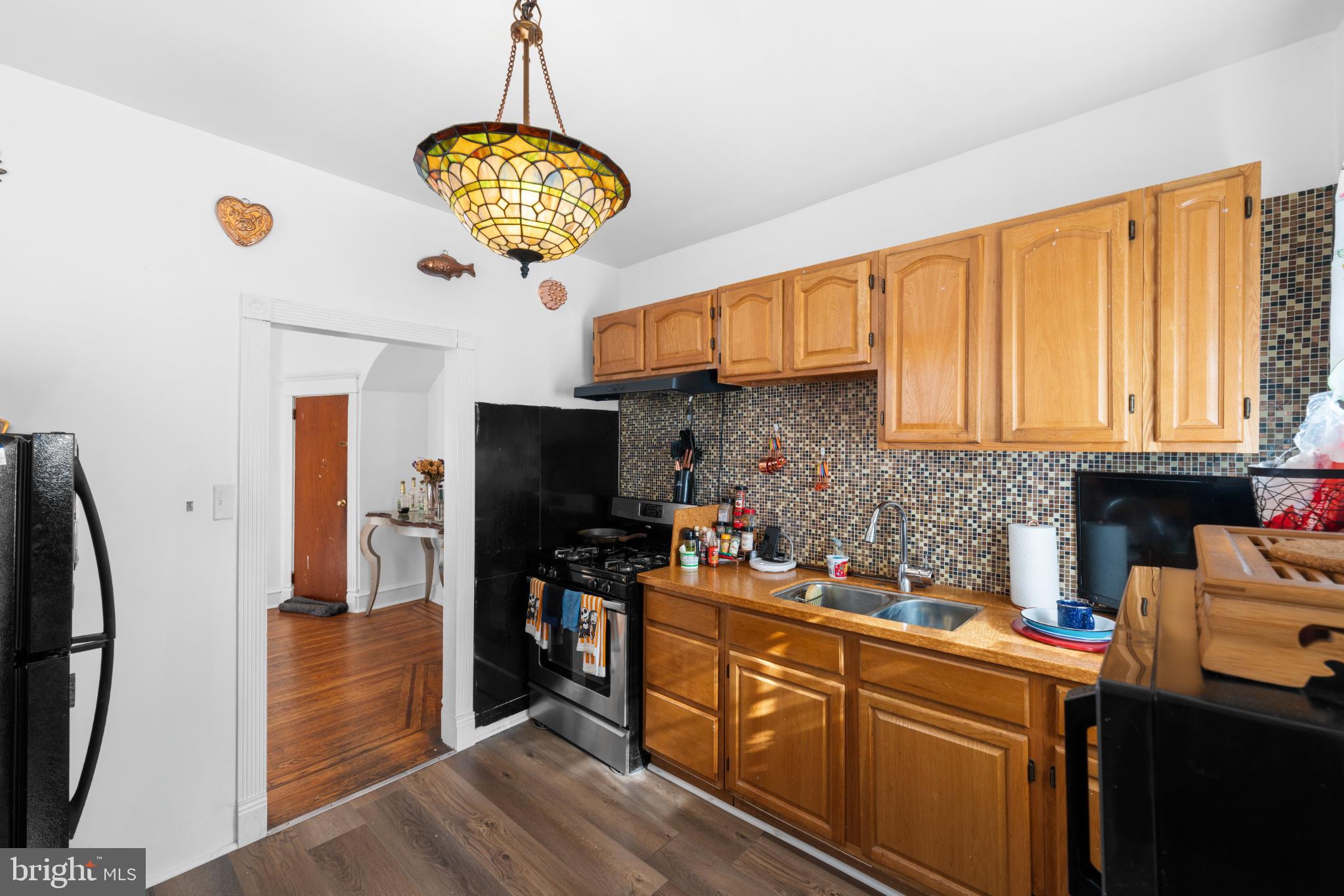 OXFORD CIRCLE - Residential