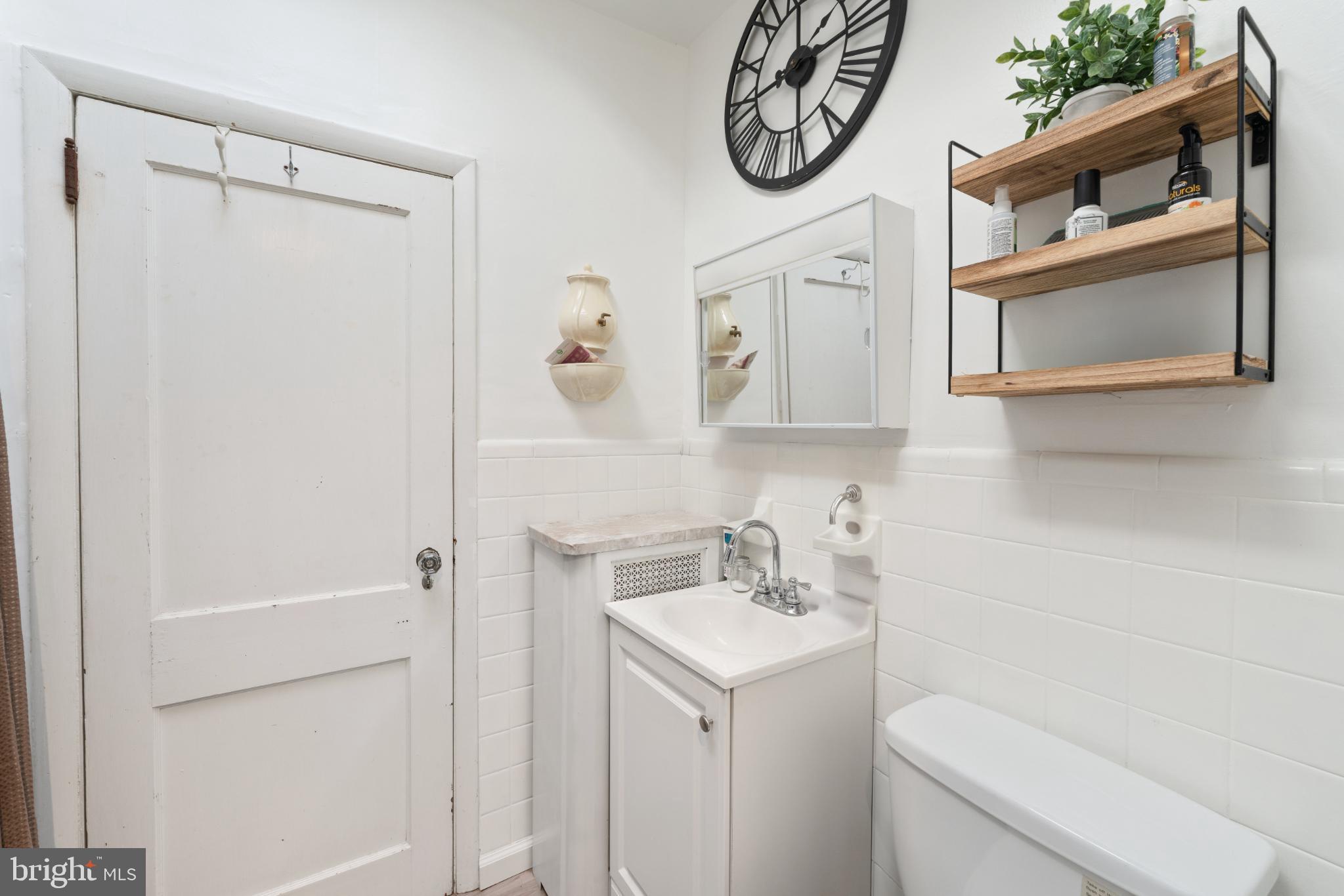 OXFORD CIRCLE - Residential