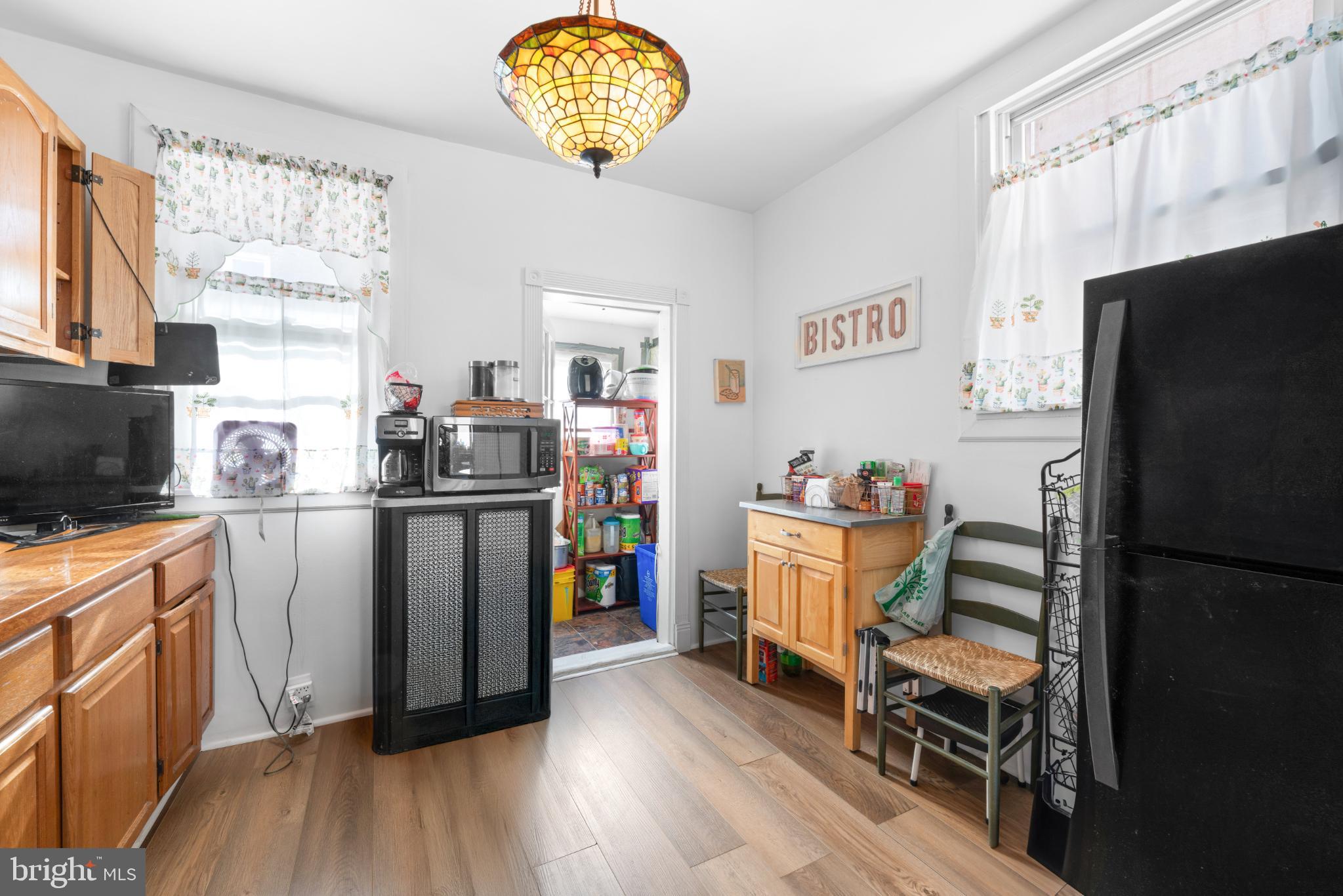 OXFORD CIRCLE - Residential