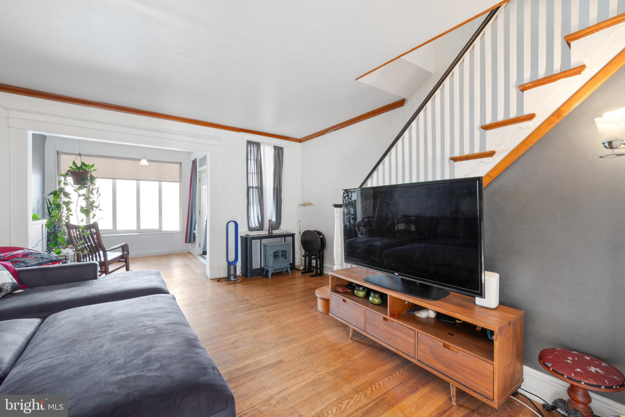 OXFORD CIRCLE - Residential