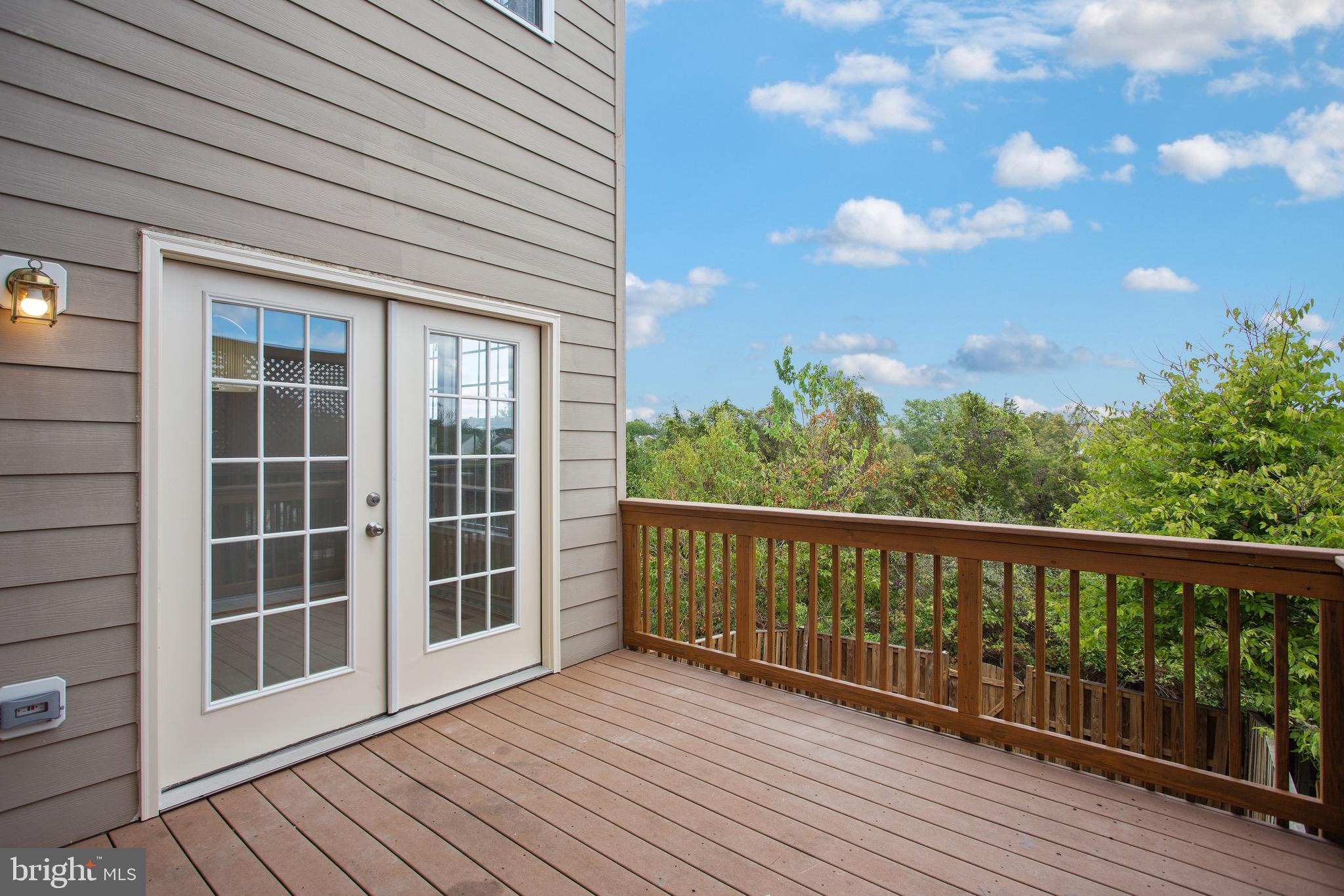 POTOMAC CROSSING - Residential