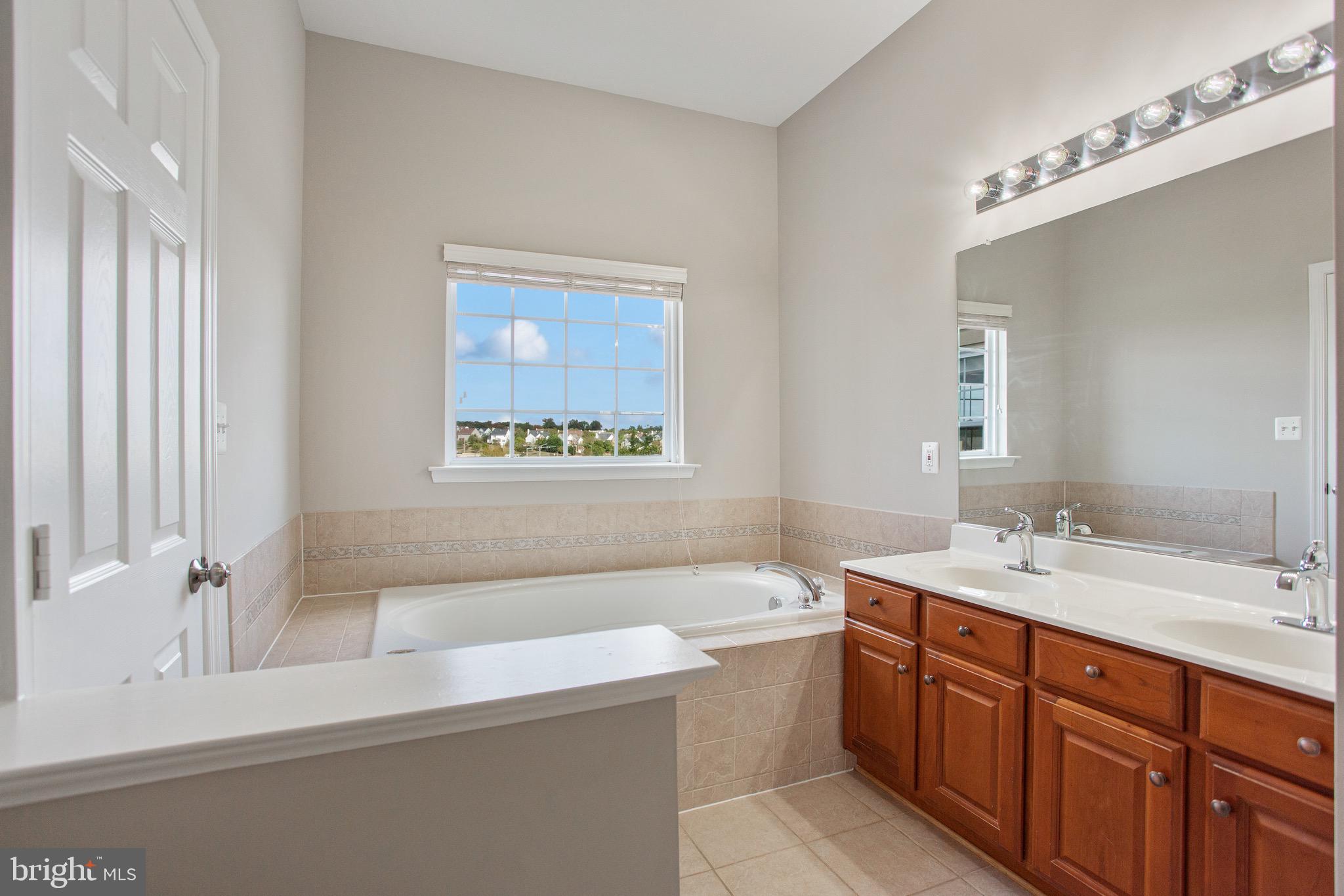 POTOMAC CROSSING - Residential