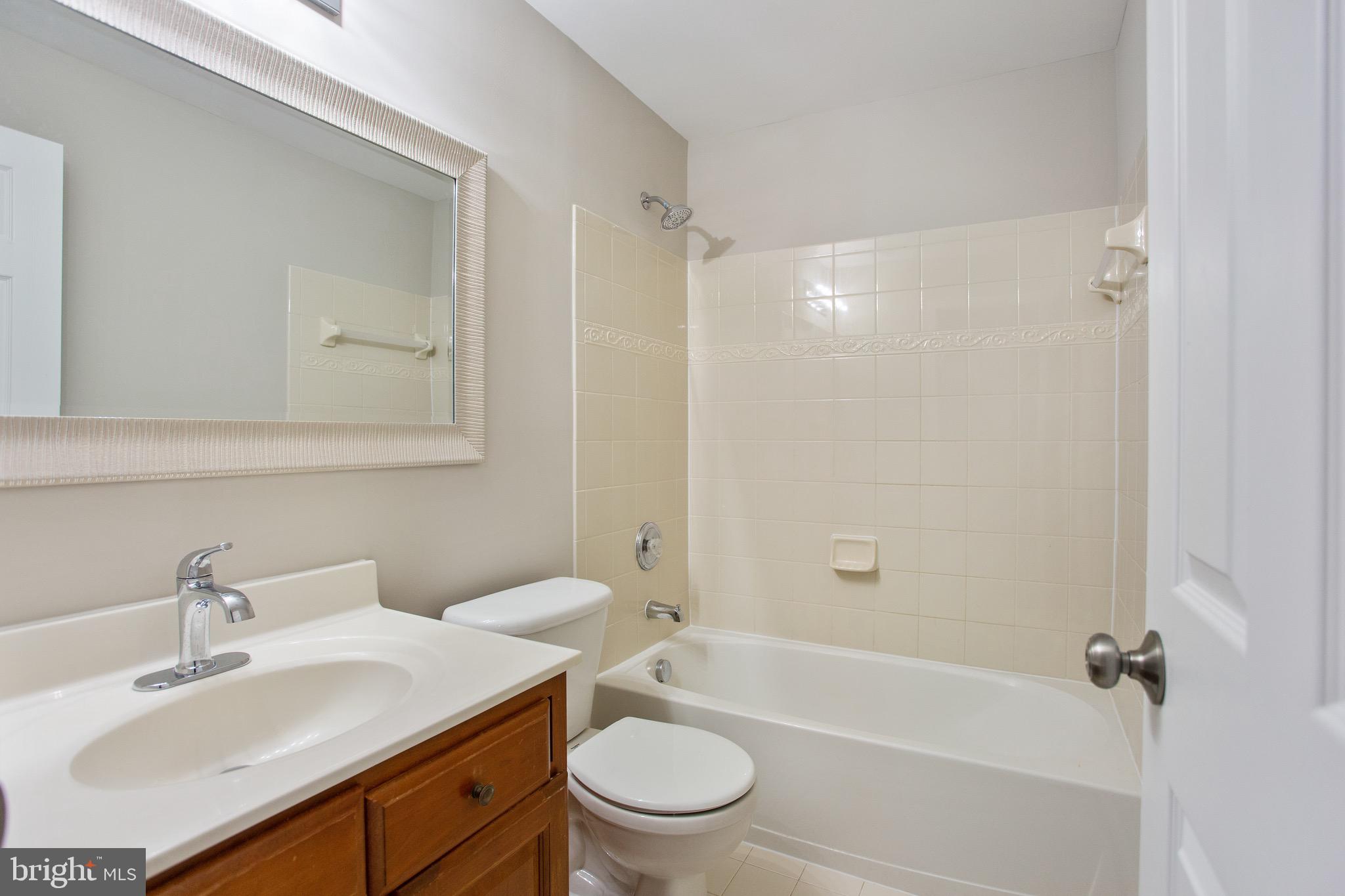 POTOMAC CROSSING - Residential