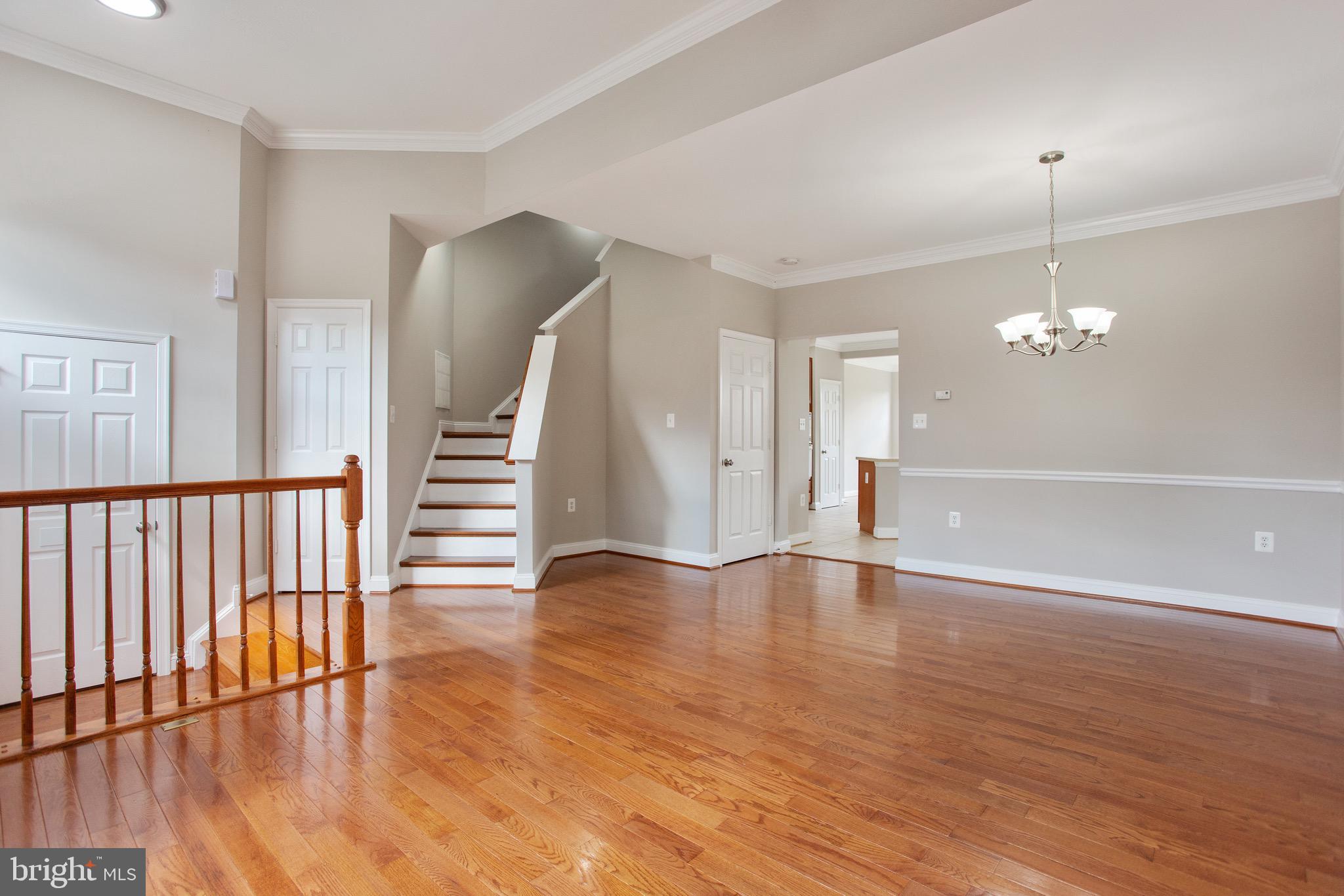 POTOMAC CROSSING - Residential