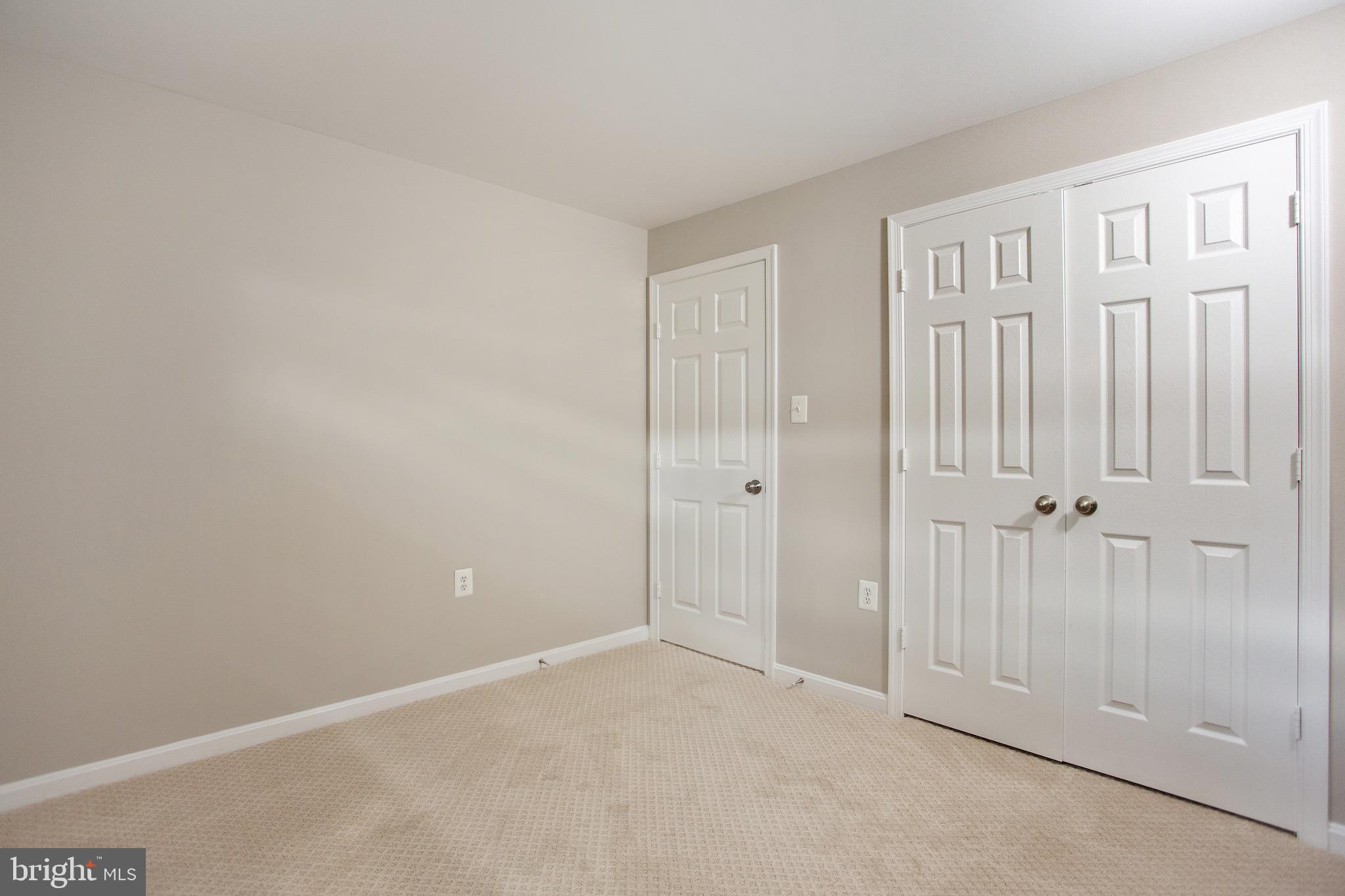 POTOMAC CROSSING - Residential