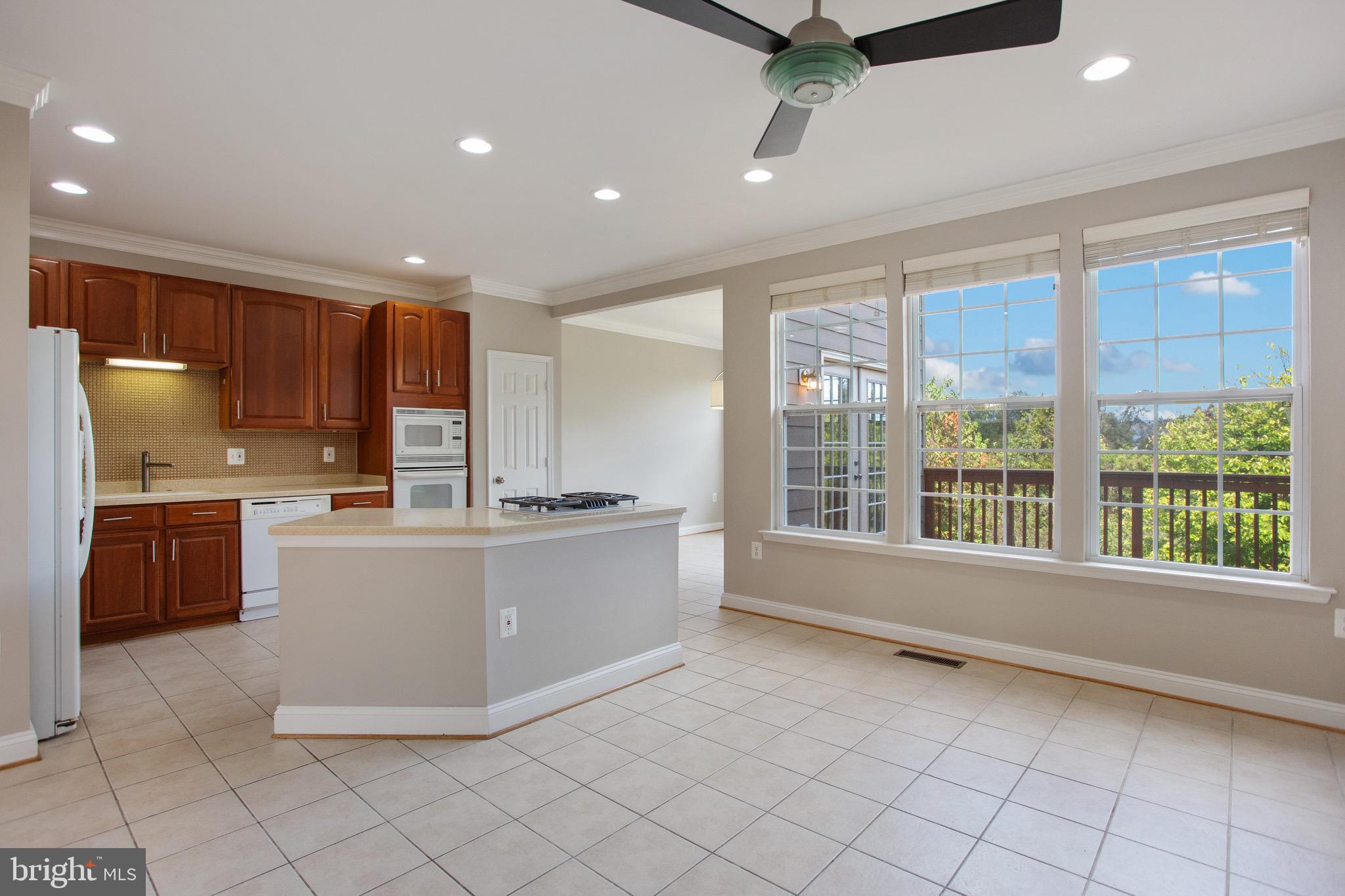 POTOMAC CROSSING - Residential