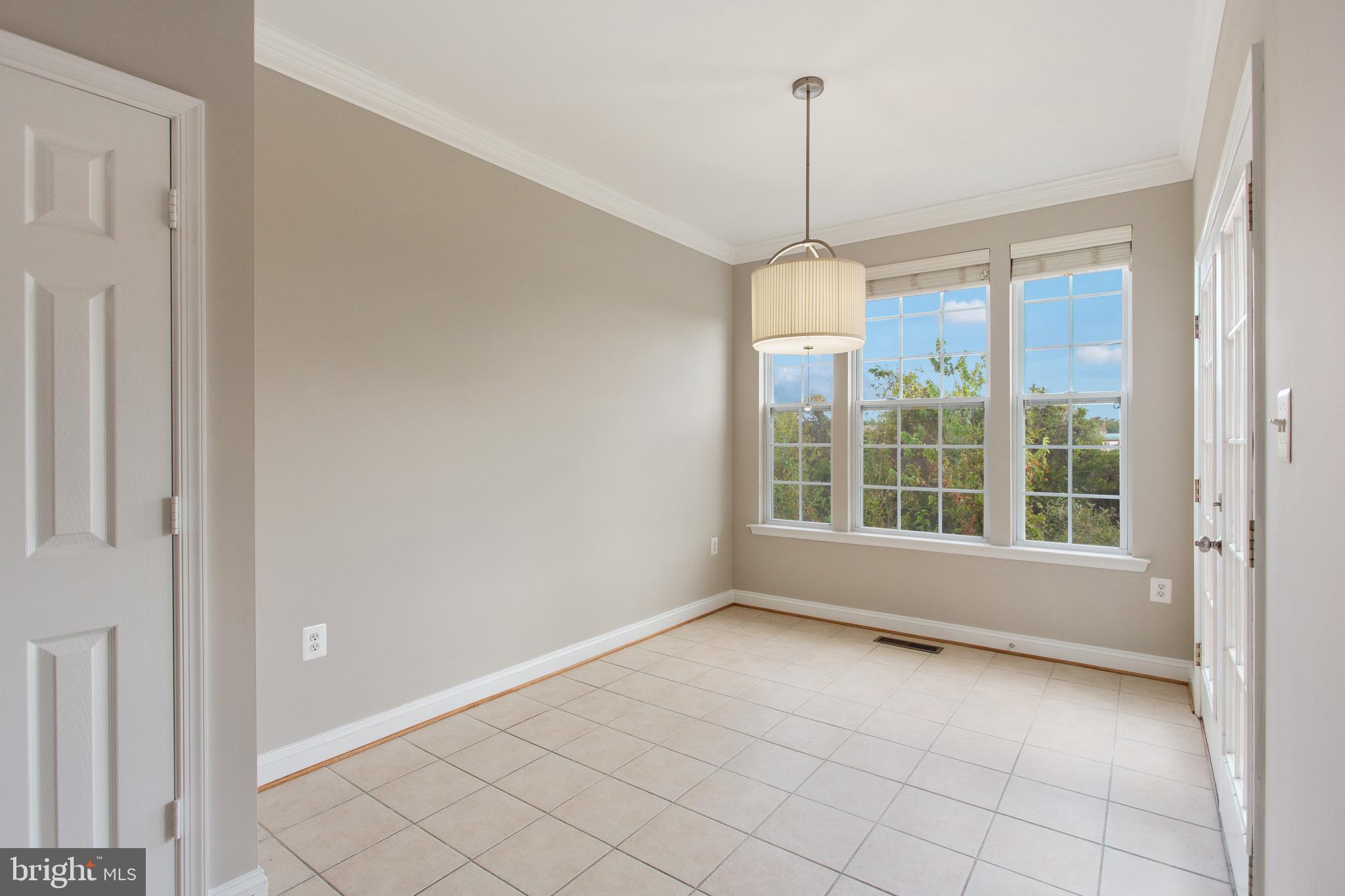 POTOMAC CROSSING - Residential