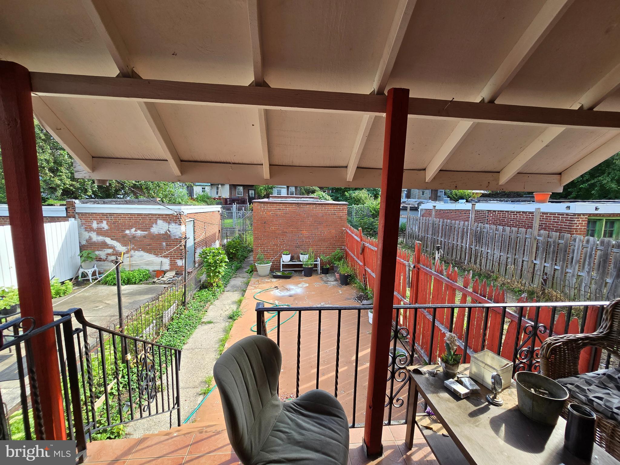 318 E GALE STREET