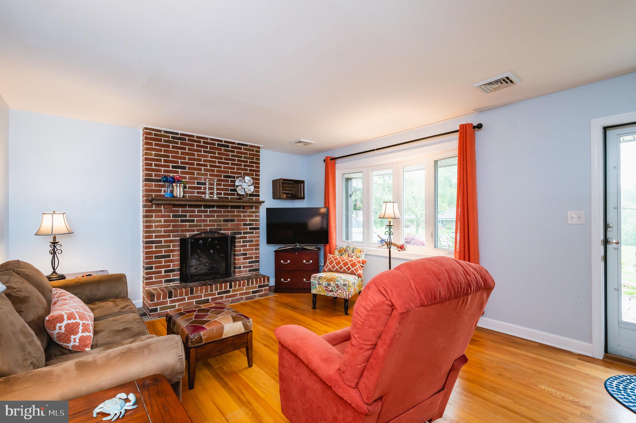 PERRY HALL - Residential