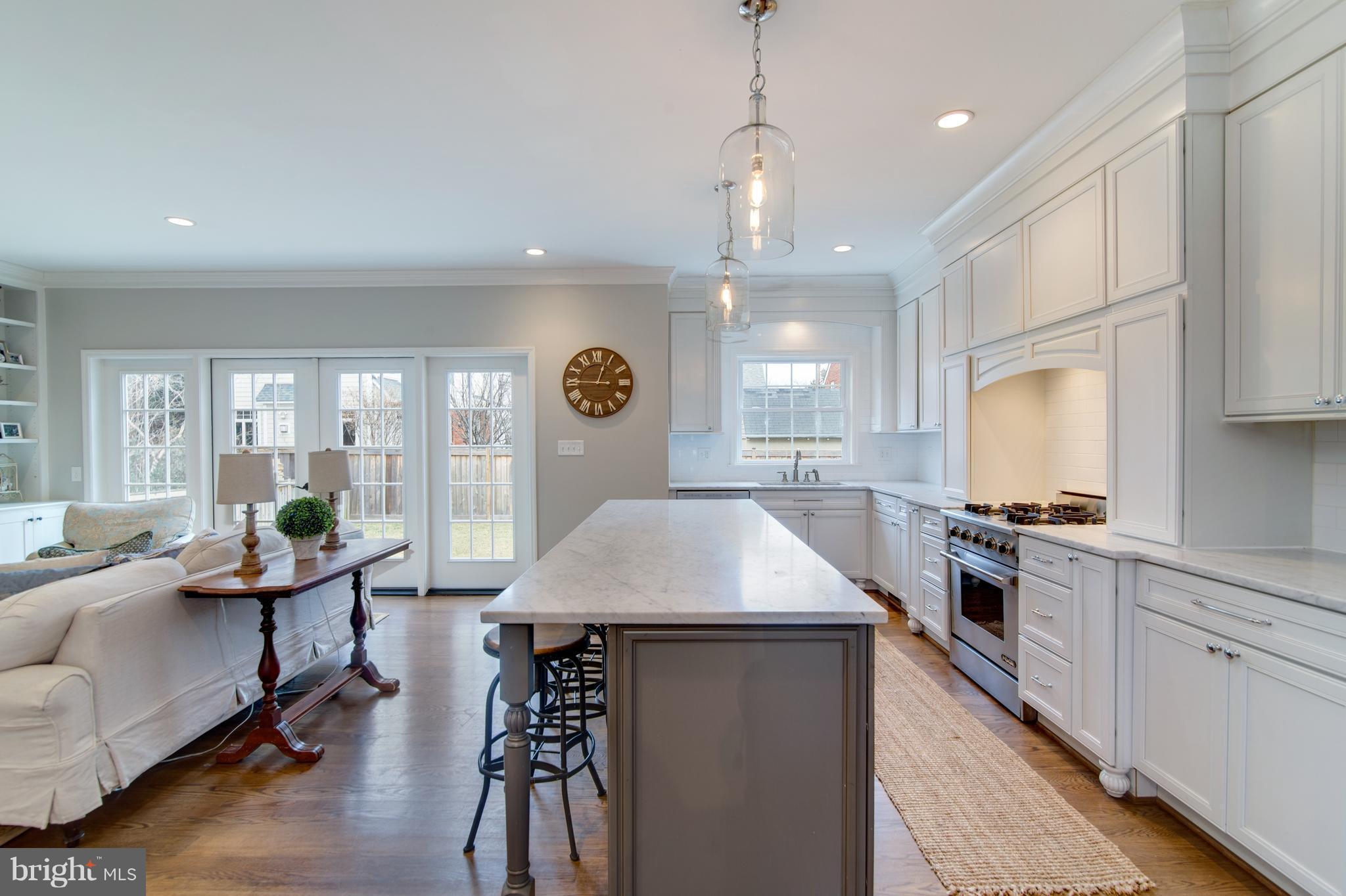 LEE HEIGHTS - Residential