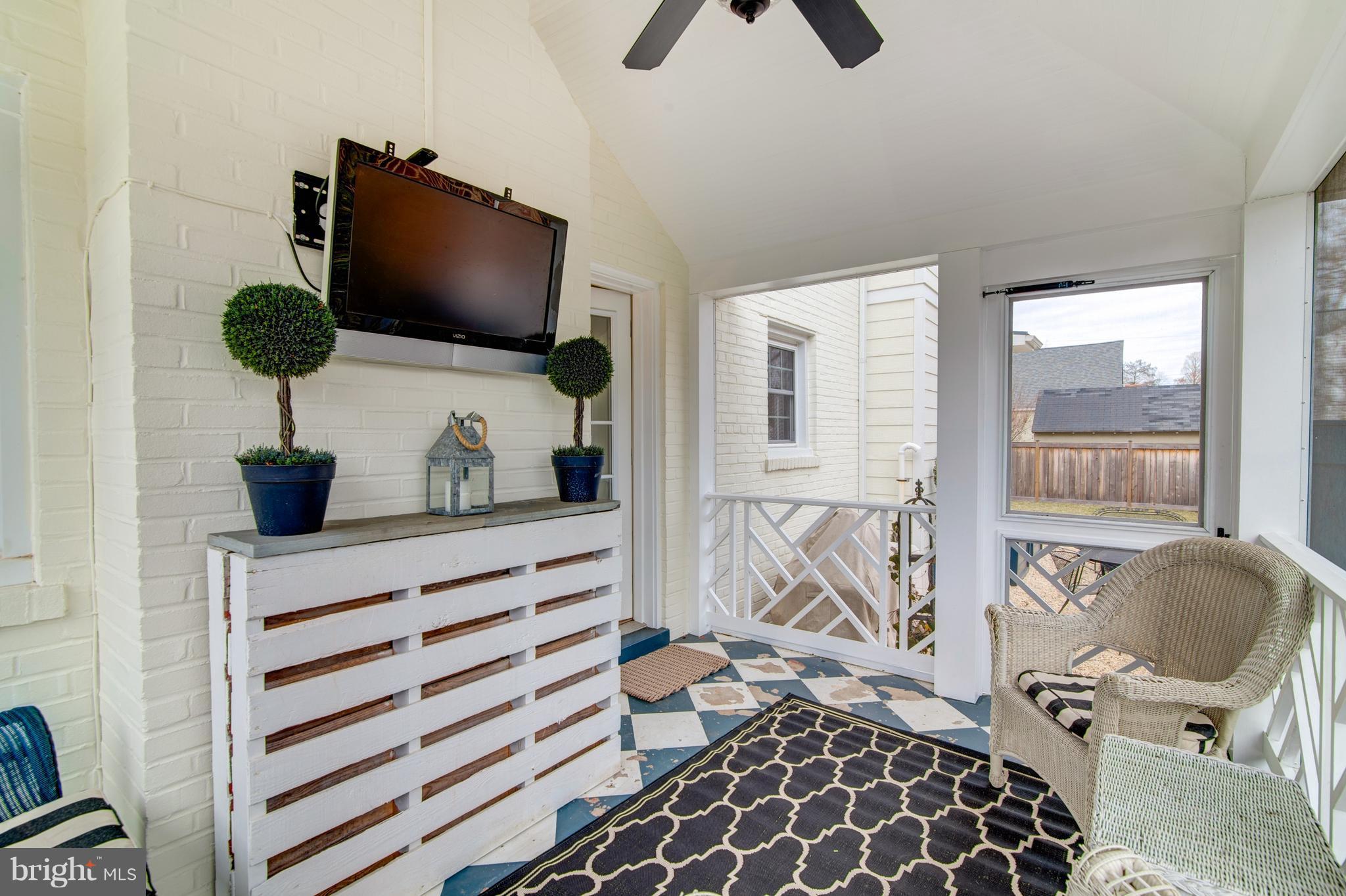 LEE HEIGHTS - Residential