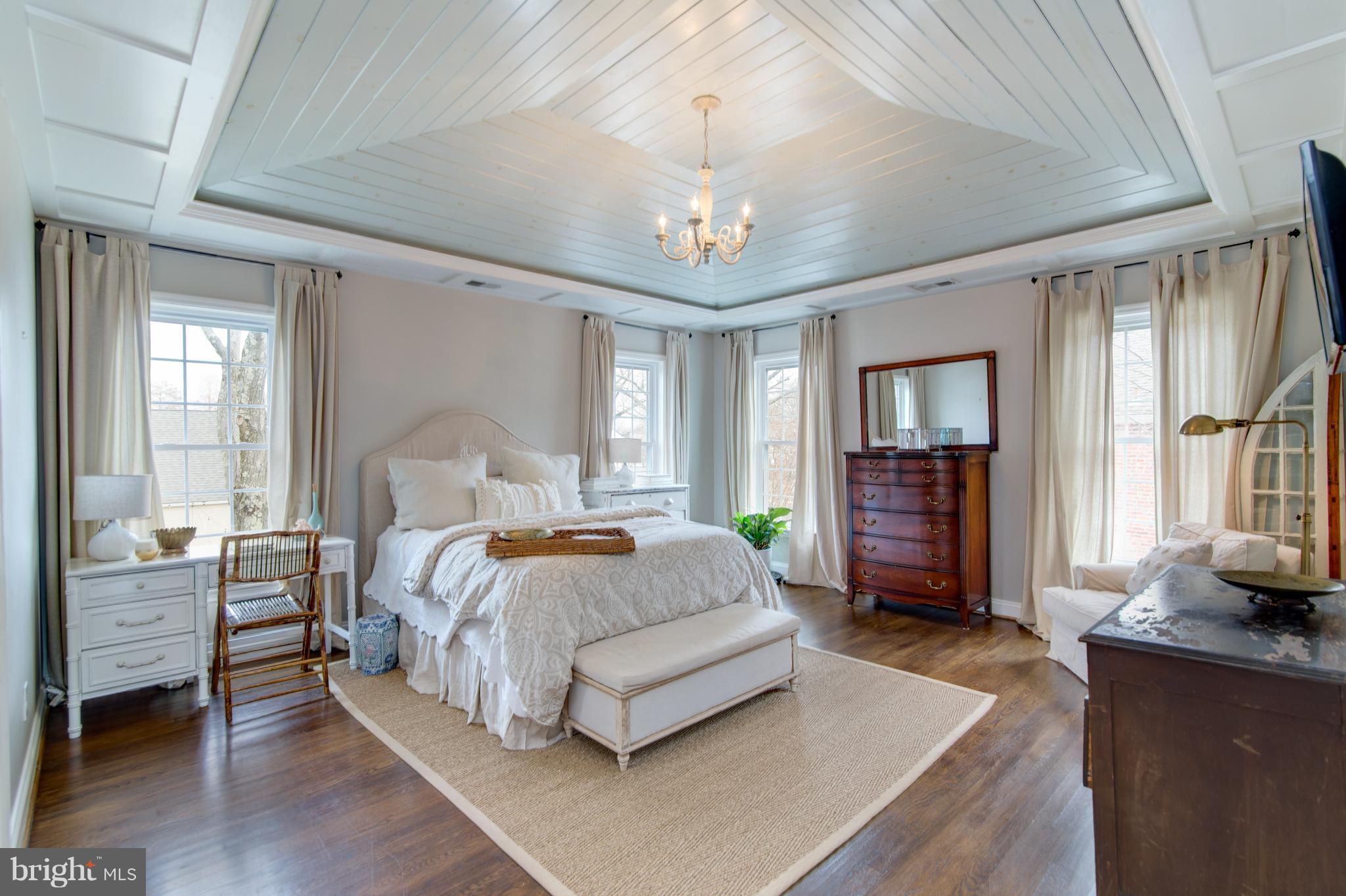 LEE HEIGHTS - Residential