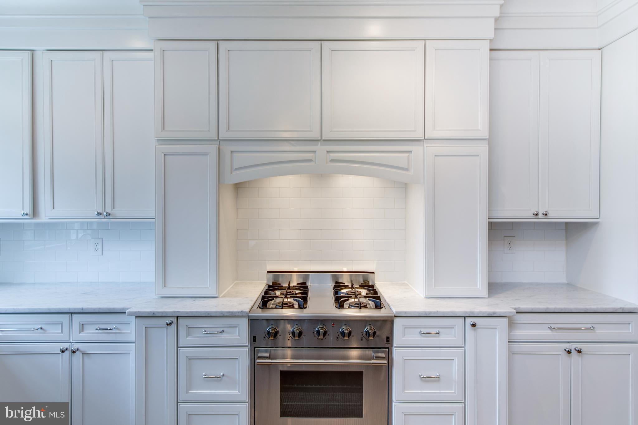 LEE HEIGHTS - Residential