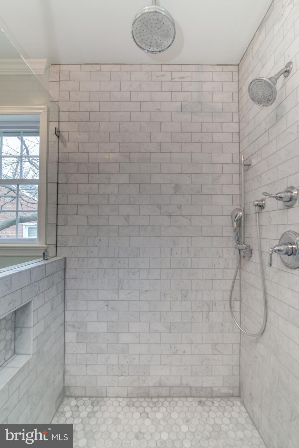 LEE HEIGHTS - Residential