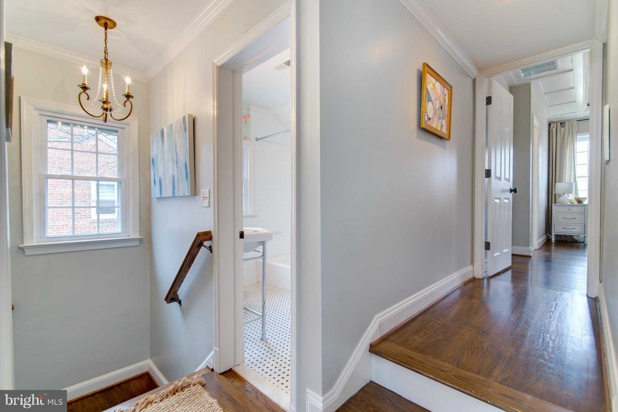 LEE HEIGHTS - Residential