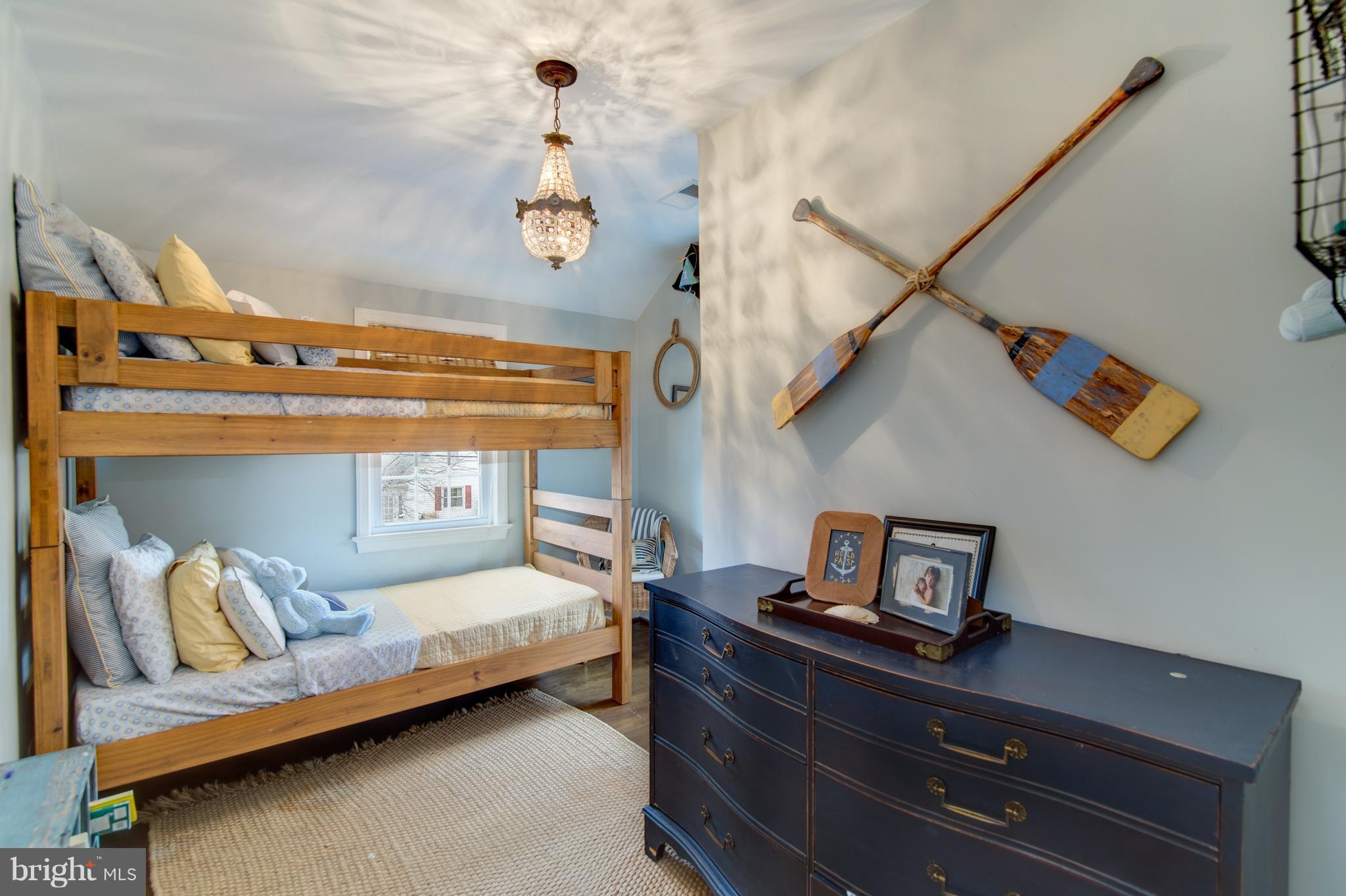 LEE HEIGHTS - Residential