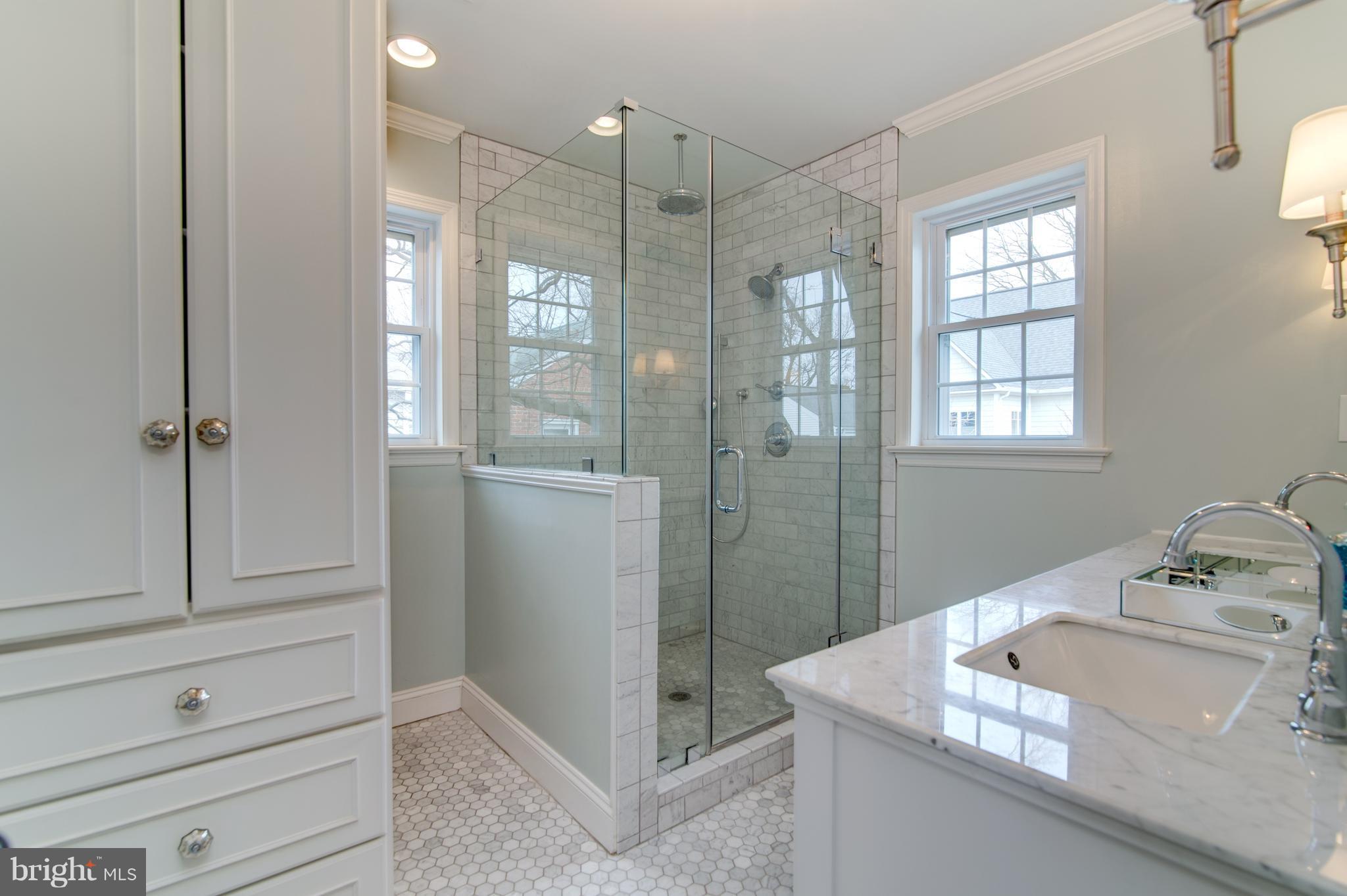 LEE HEIGHTS - Residential