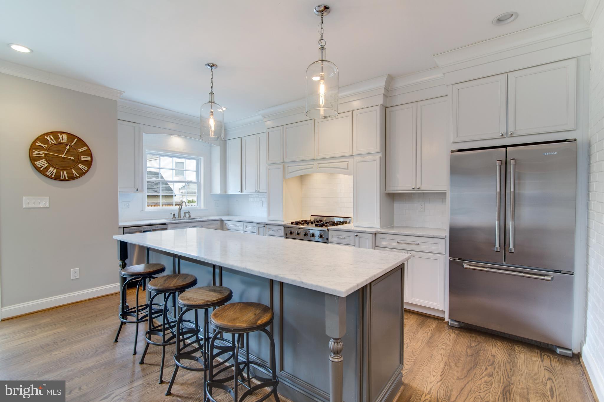 LEE HEIGHTS - Residential