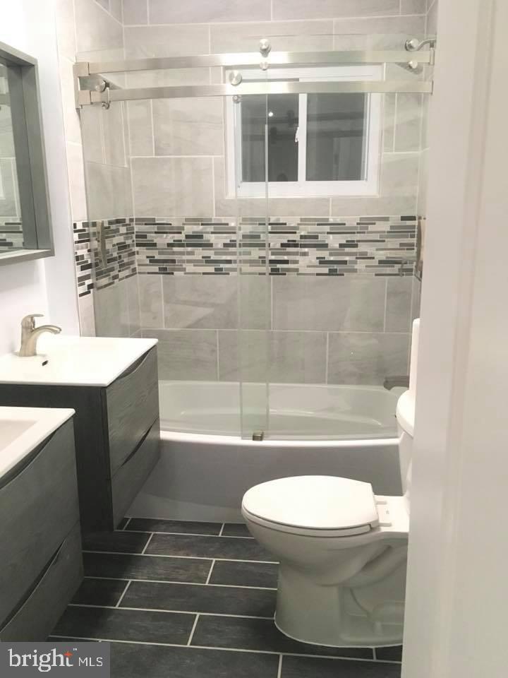 13807 EASTLAND STREET