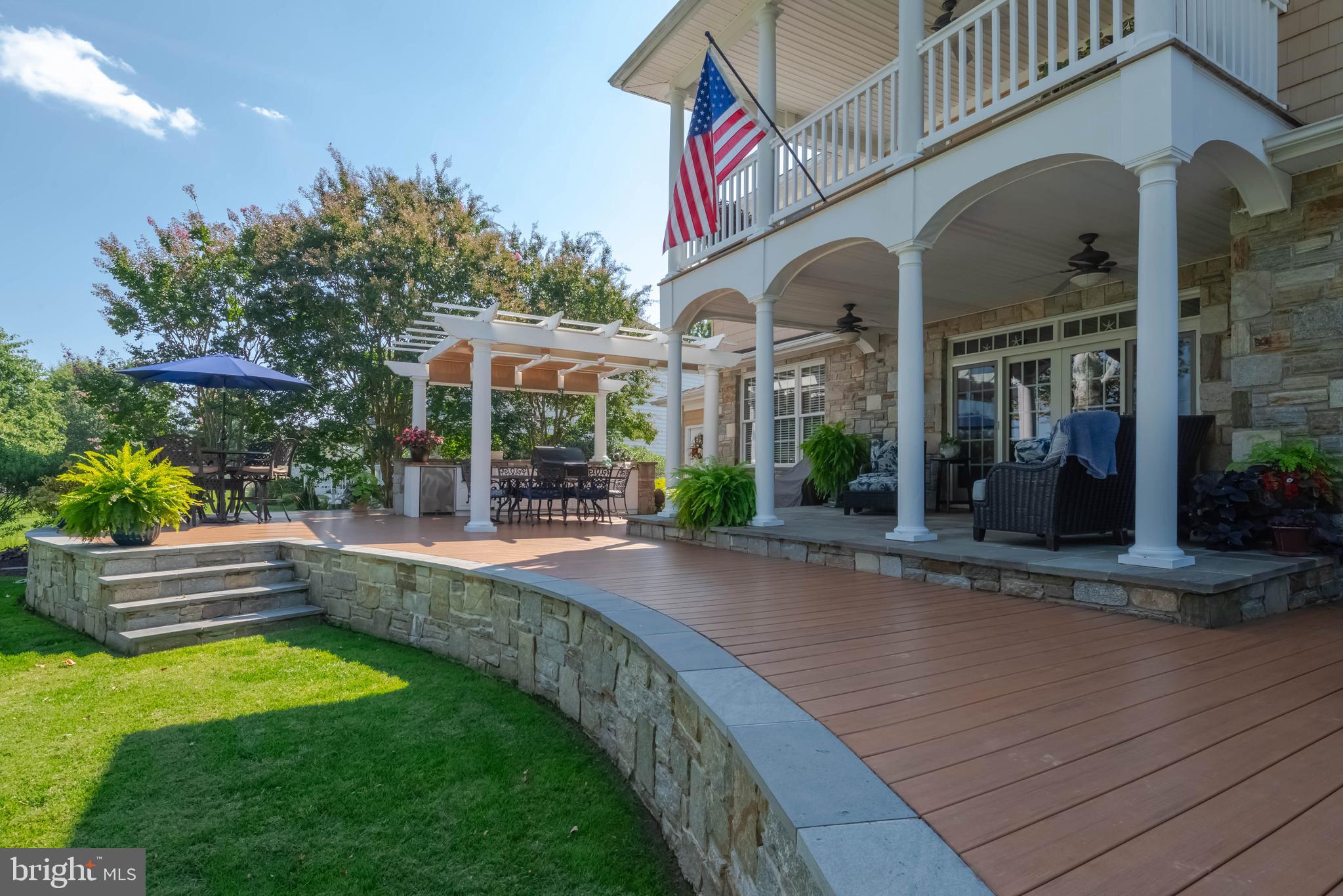 TAYLORS POINTE - Residential