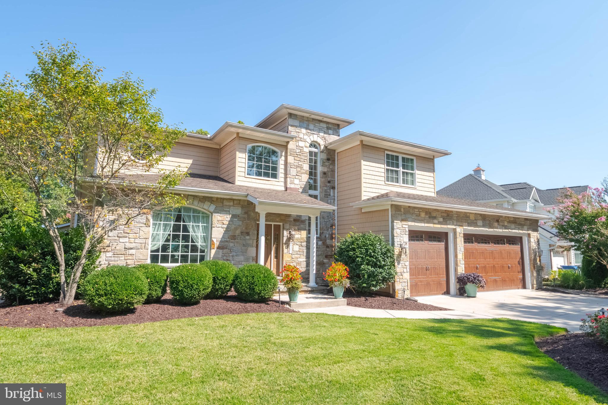 407 SHORE DRIVE