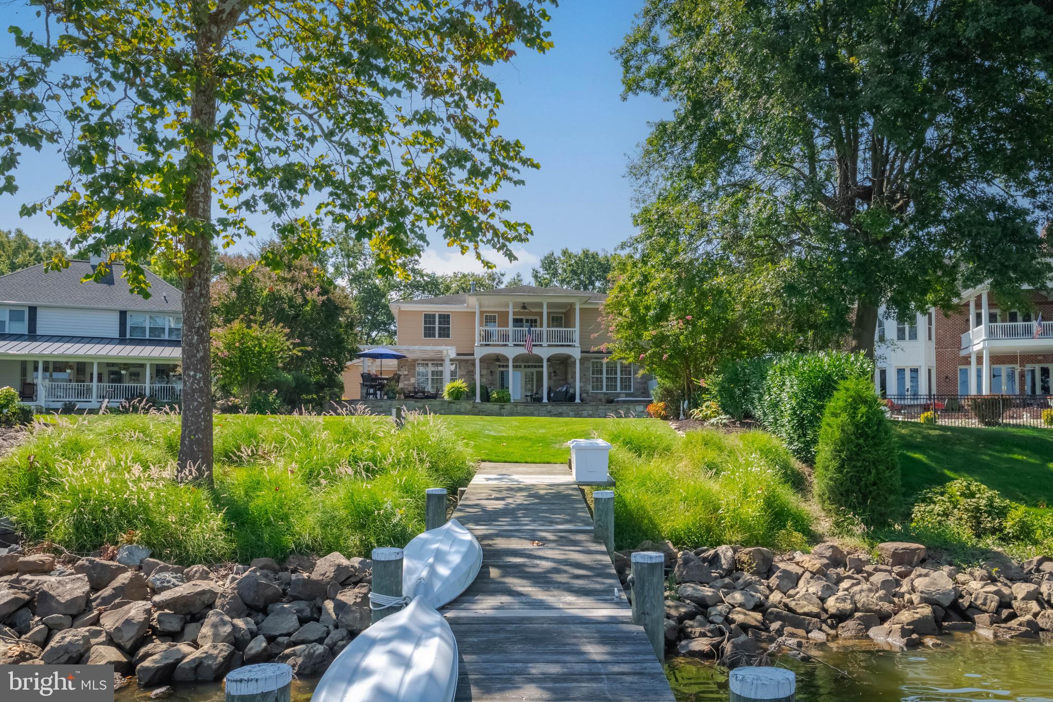 TAYLORS POINTE - Residential