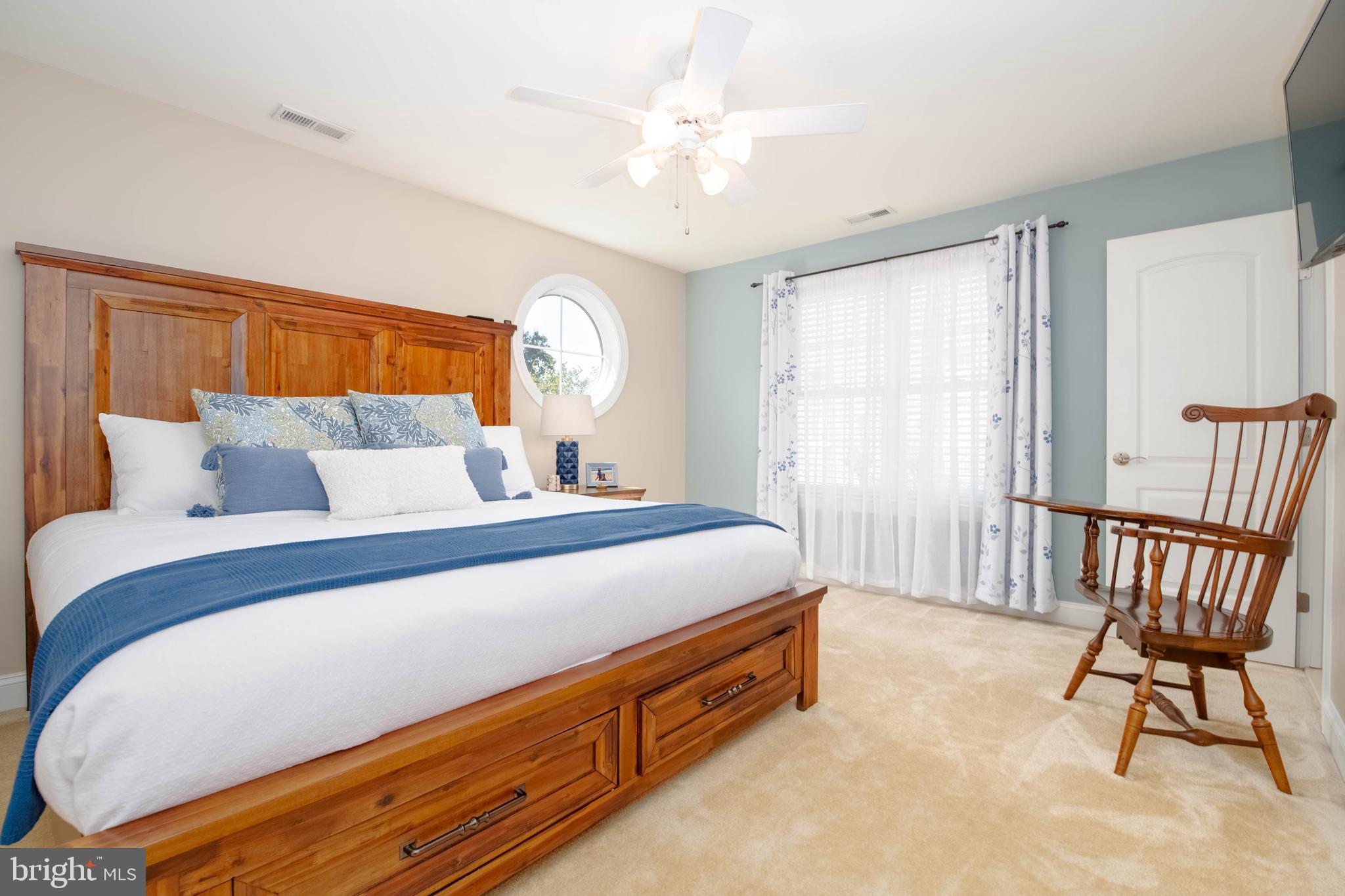 TAYLORS POINTE - Residential